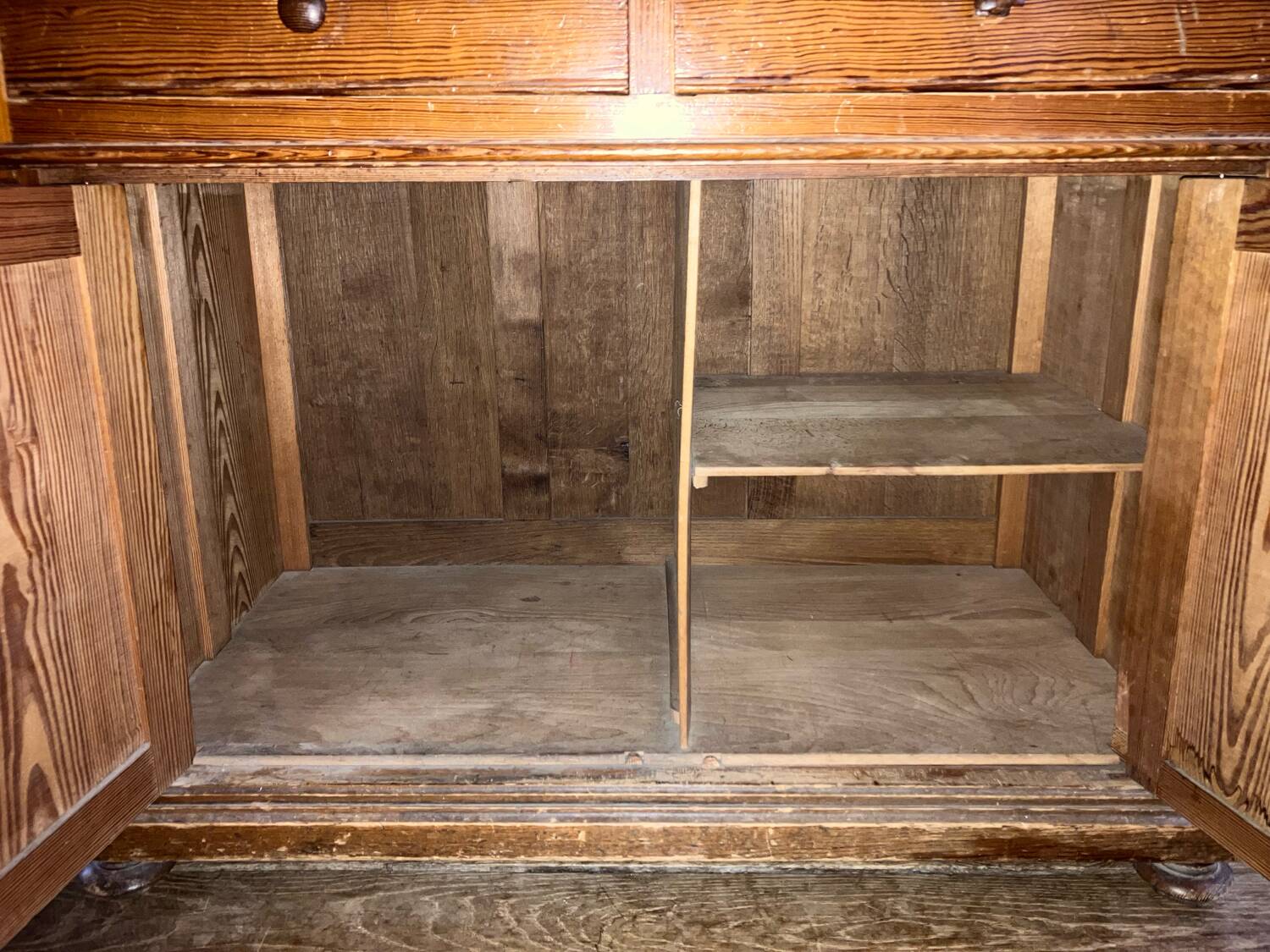 Bathroom furniture - Dressing table,