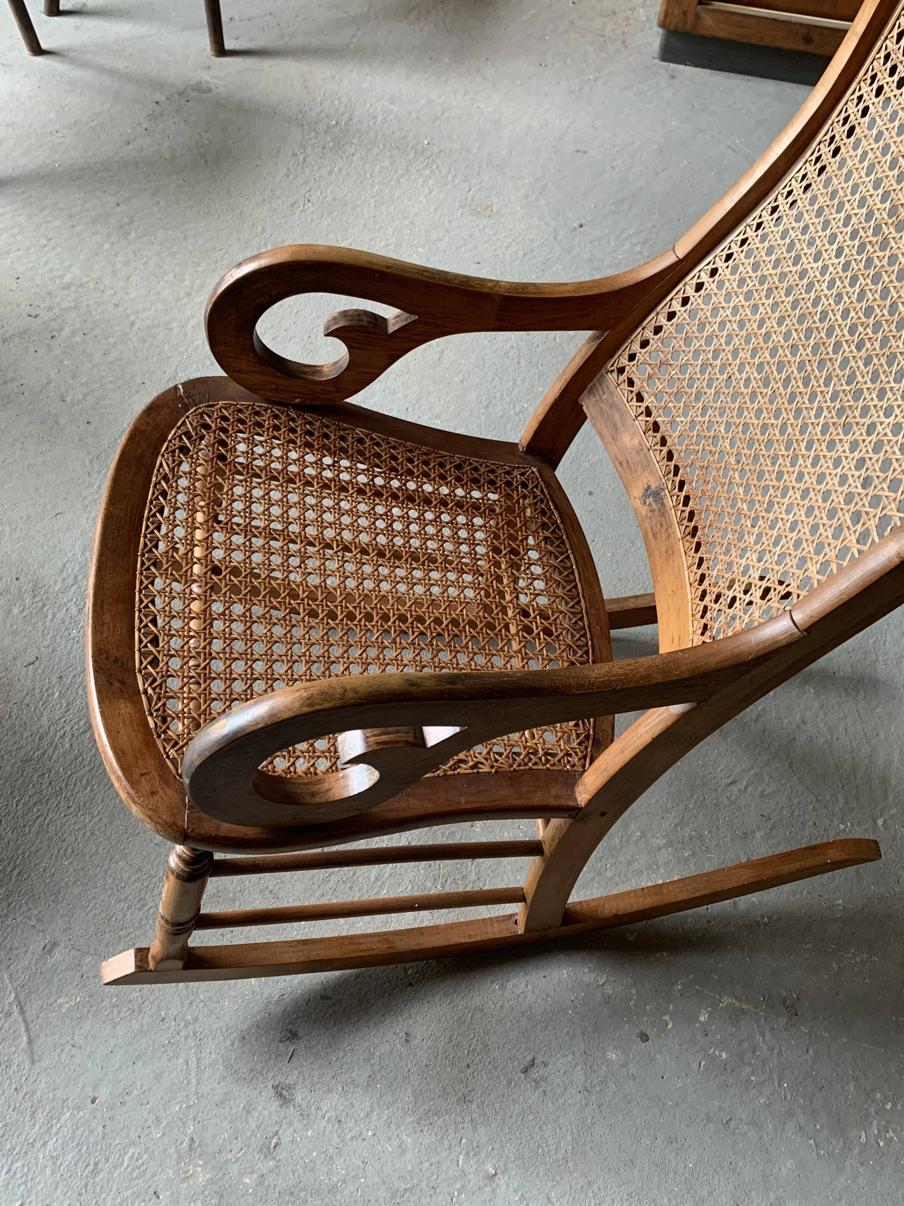 rocking-chair - wood and canning