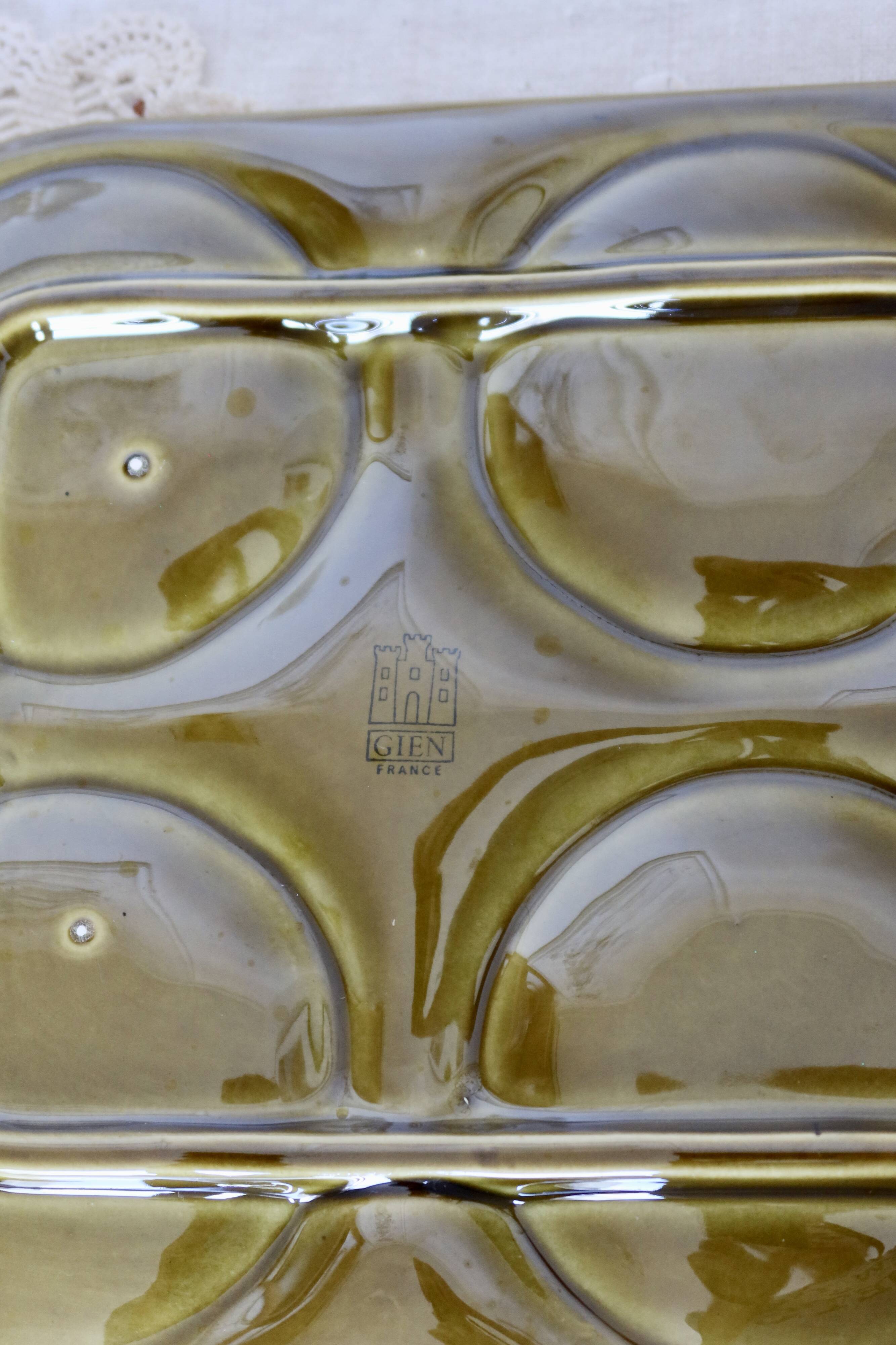 Gien 1960s 7-piece barbotine artichoke tableware set