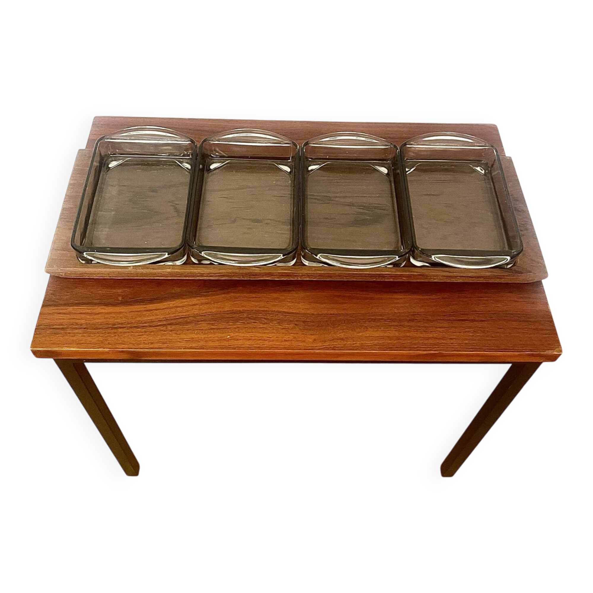 Vintage teak plateau attributed to Digsmed with four ramekins in glass.