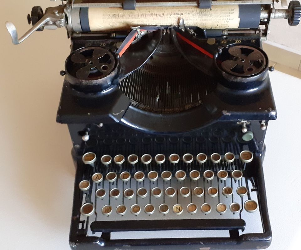 Old Royal 10 typewriter - model USA 1930
