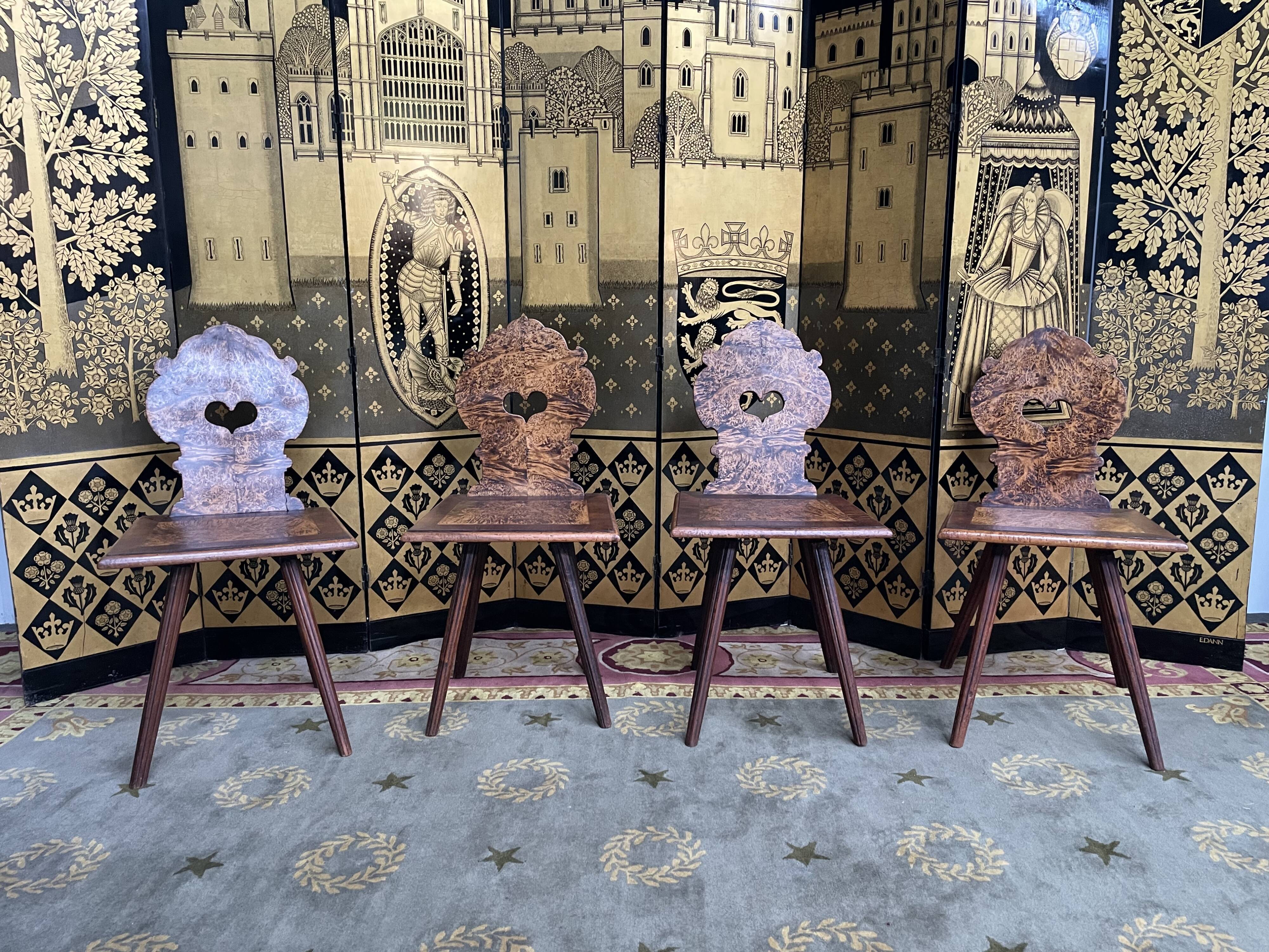 Suite of 4 Alsatian chairs in elm magnifying glass