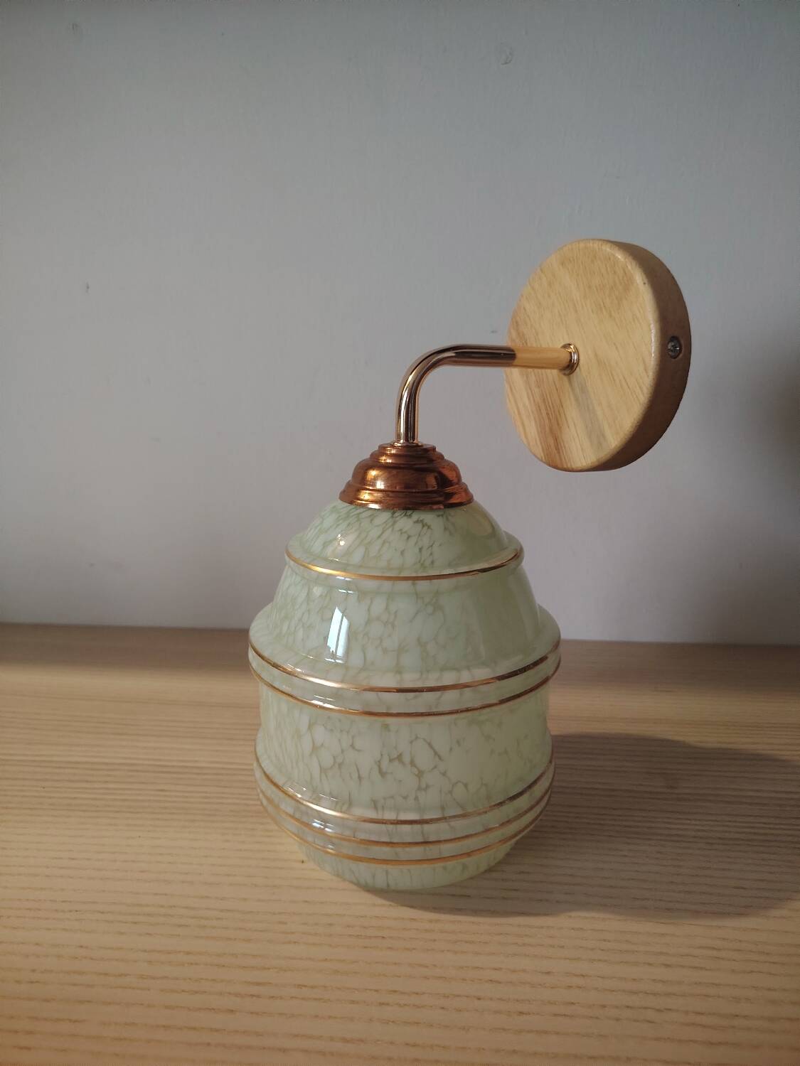 Clichy Art Deco glass wall lamp