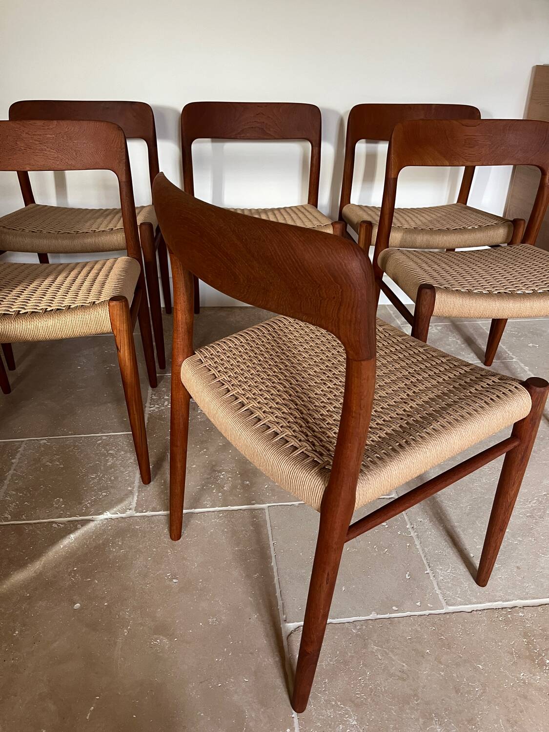 Lot de 6 chaises Niels Otto Moller n° 75 en teck