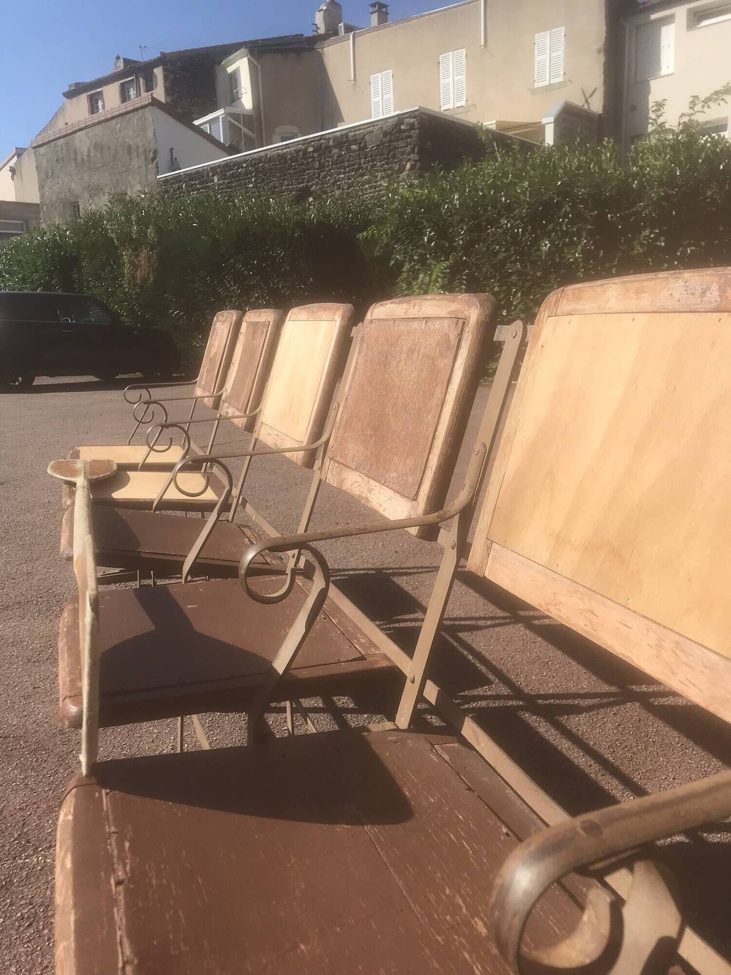 Série de 5 strapontins fauteuils de cinéma bois 1950