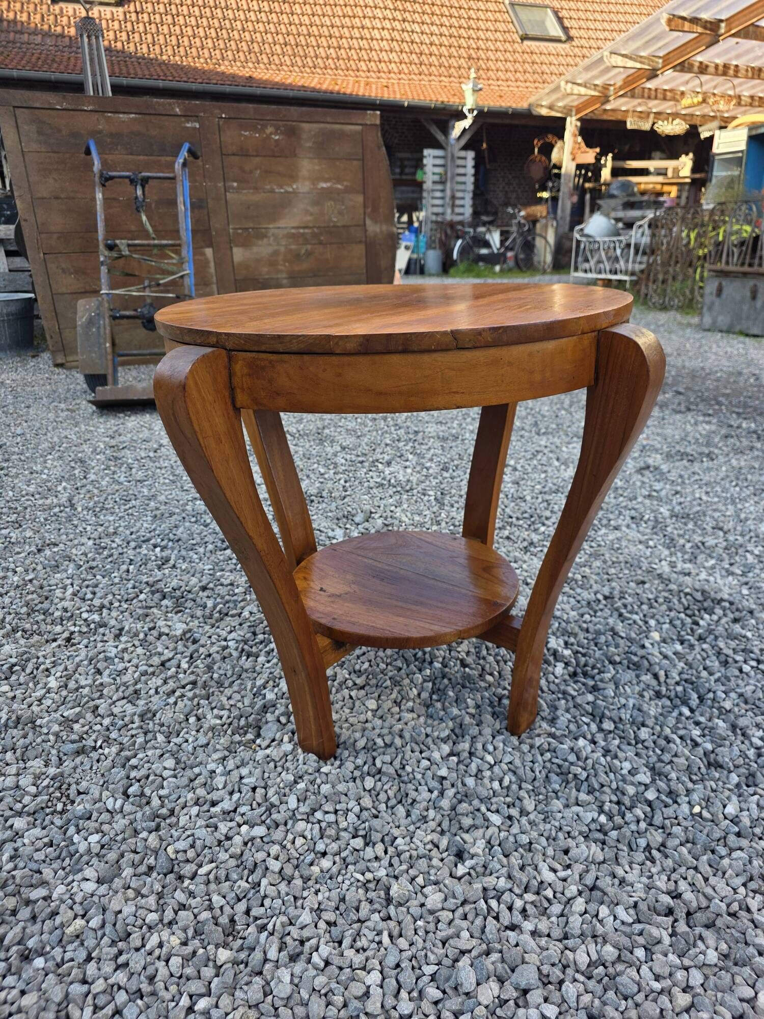 Art Deco side table in mahogany