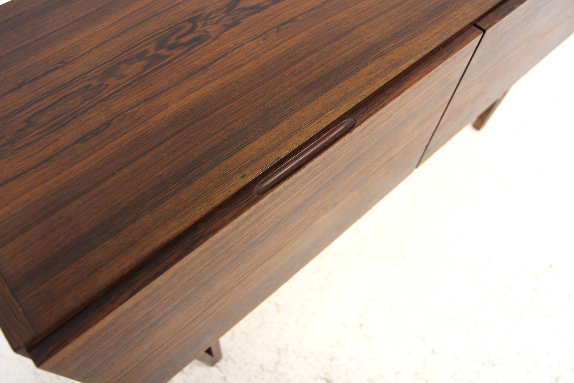 Scandinavian chest of drawers in rosewood, Lundberg & Söner, Rottne, Sweden, 1960