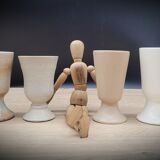 Set 4 mismatched beige cups