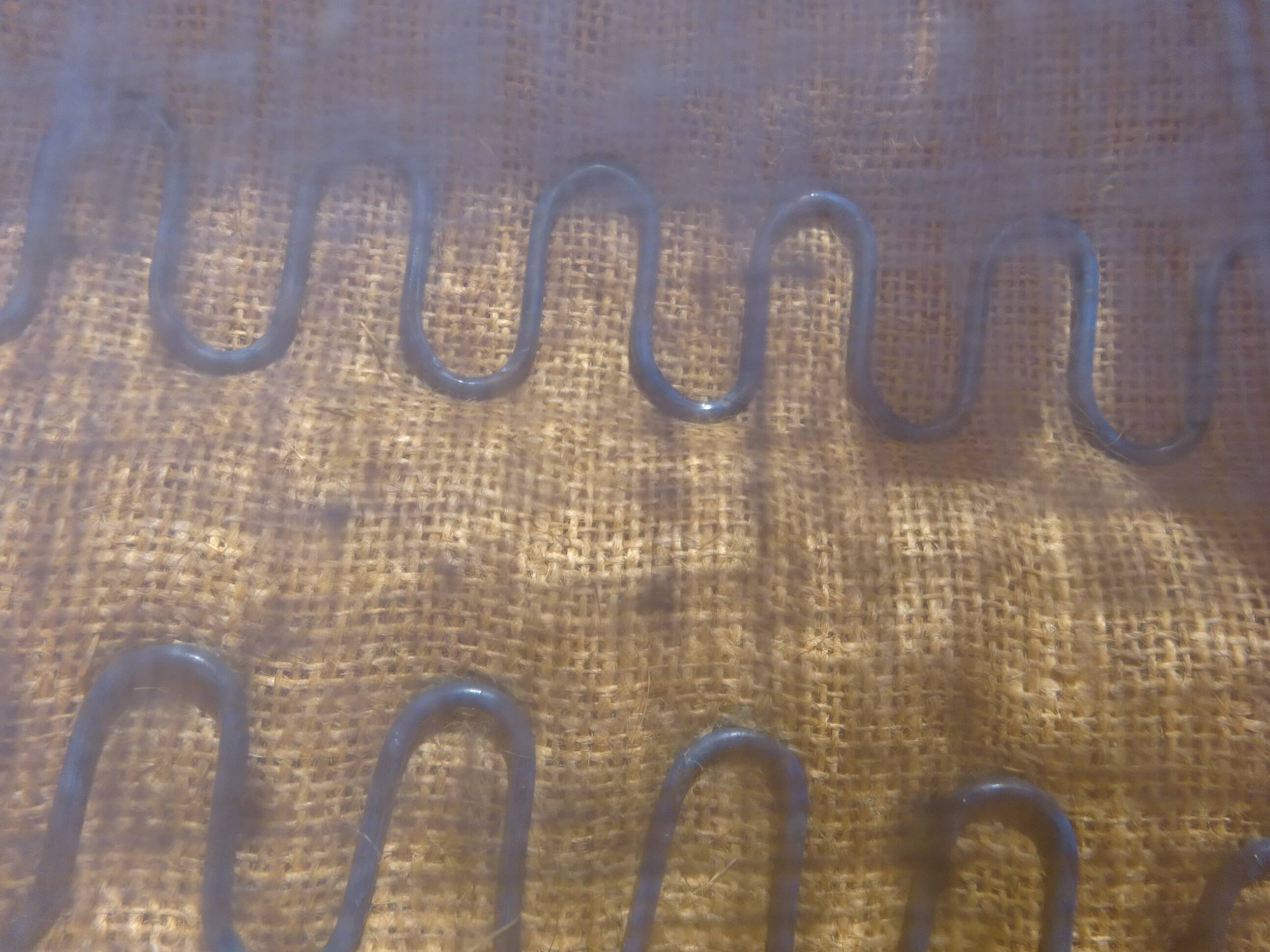 Paire de fauteuils crapauds en velours vert