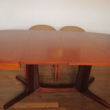 Baumann oval table