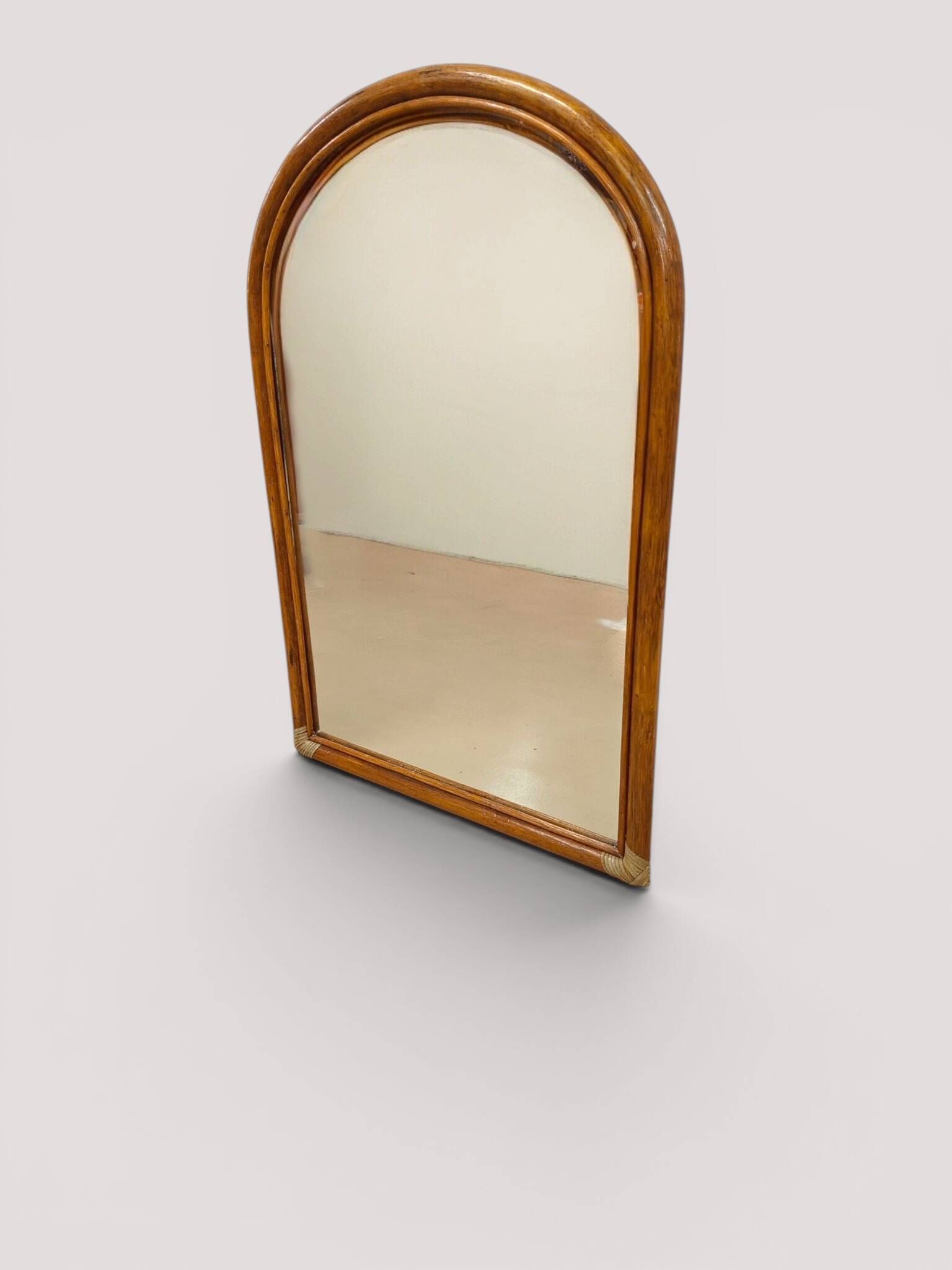 Vintage arch mirror in rattan and bamboo (90x61 cm) – Riviera style, years