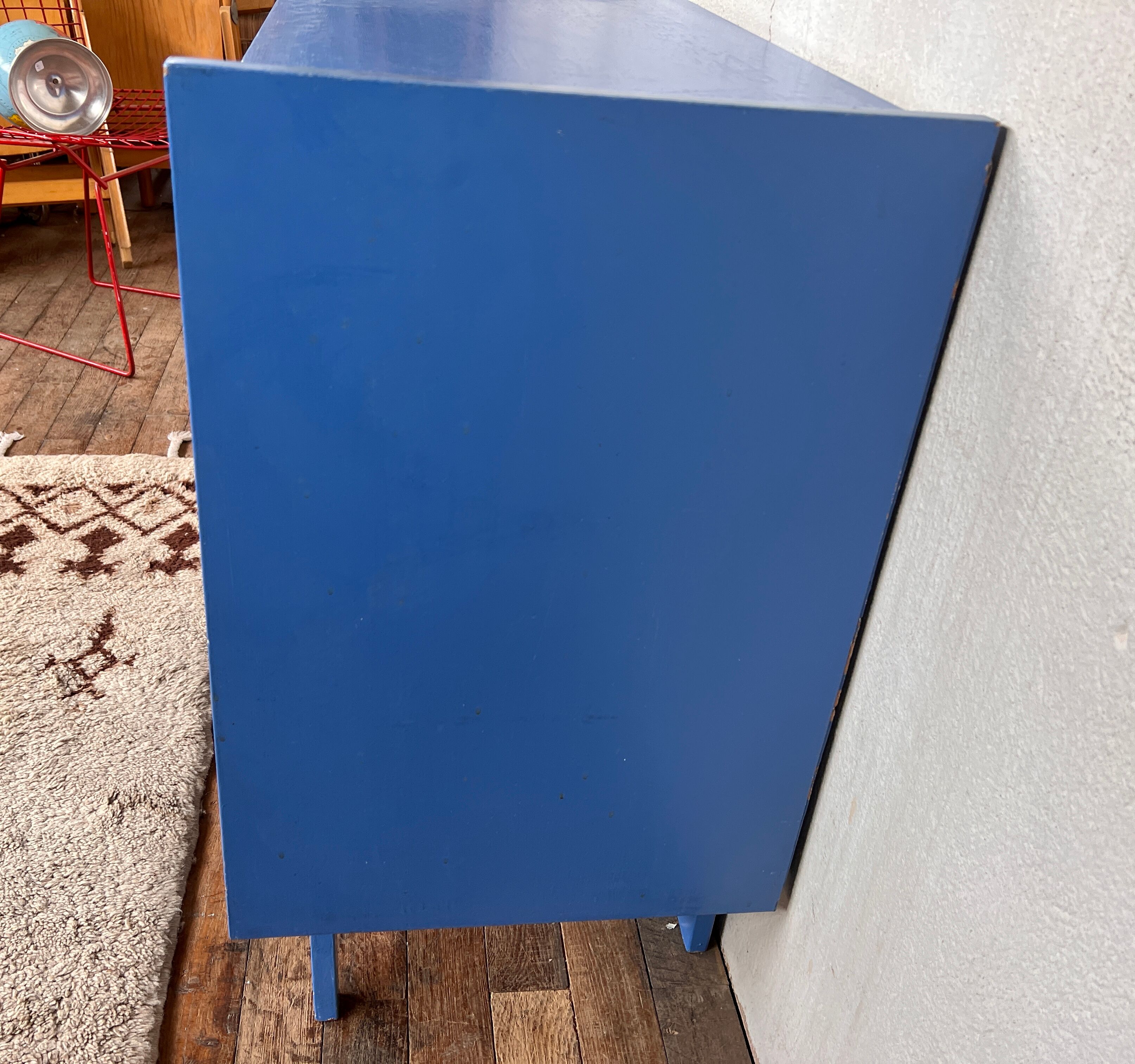 Commode semainier vintage ragpicker electric blue 1950