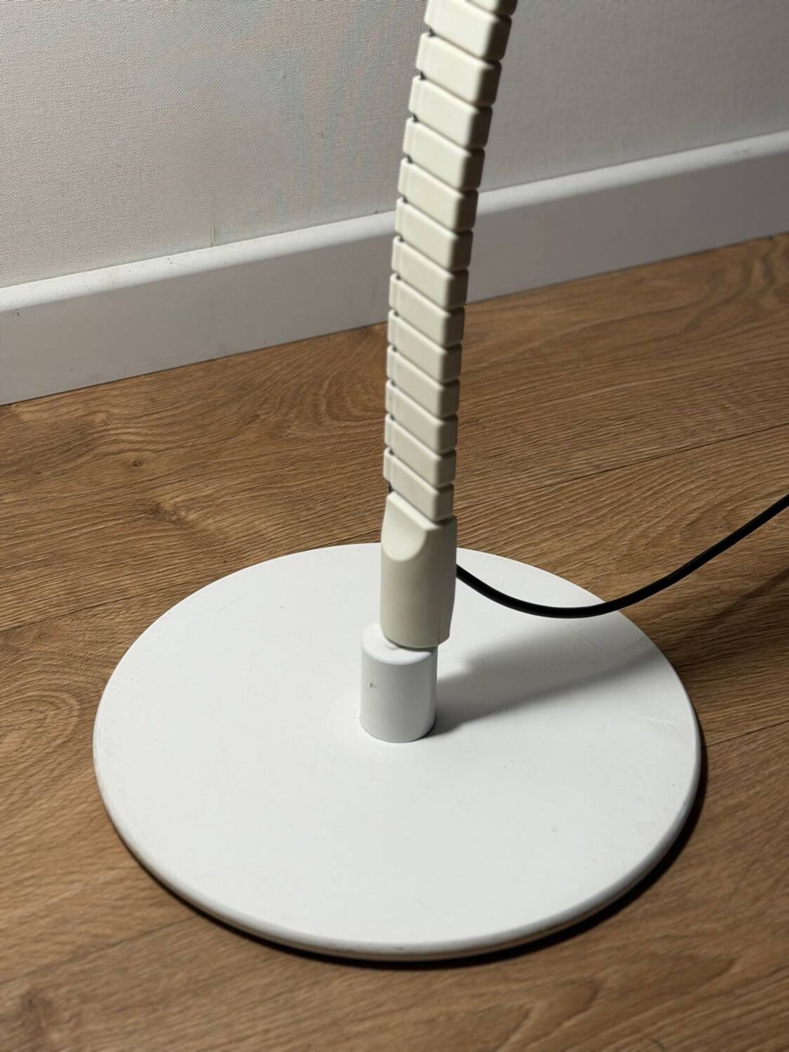"Vertebre" floor lamp by Elio Martinelli for Martinelli Luce – Italy