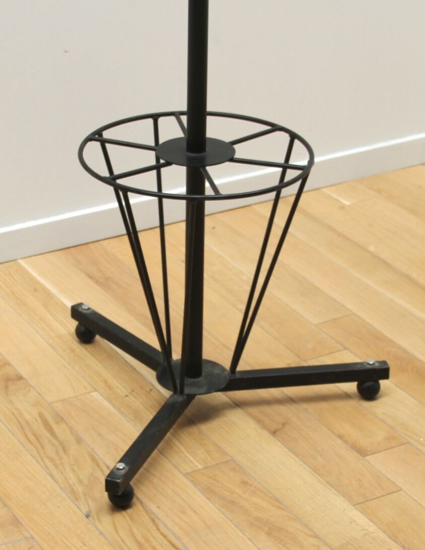 Metal design coat rack