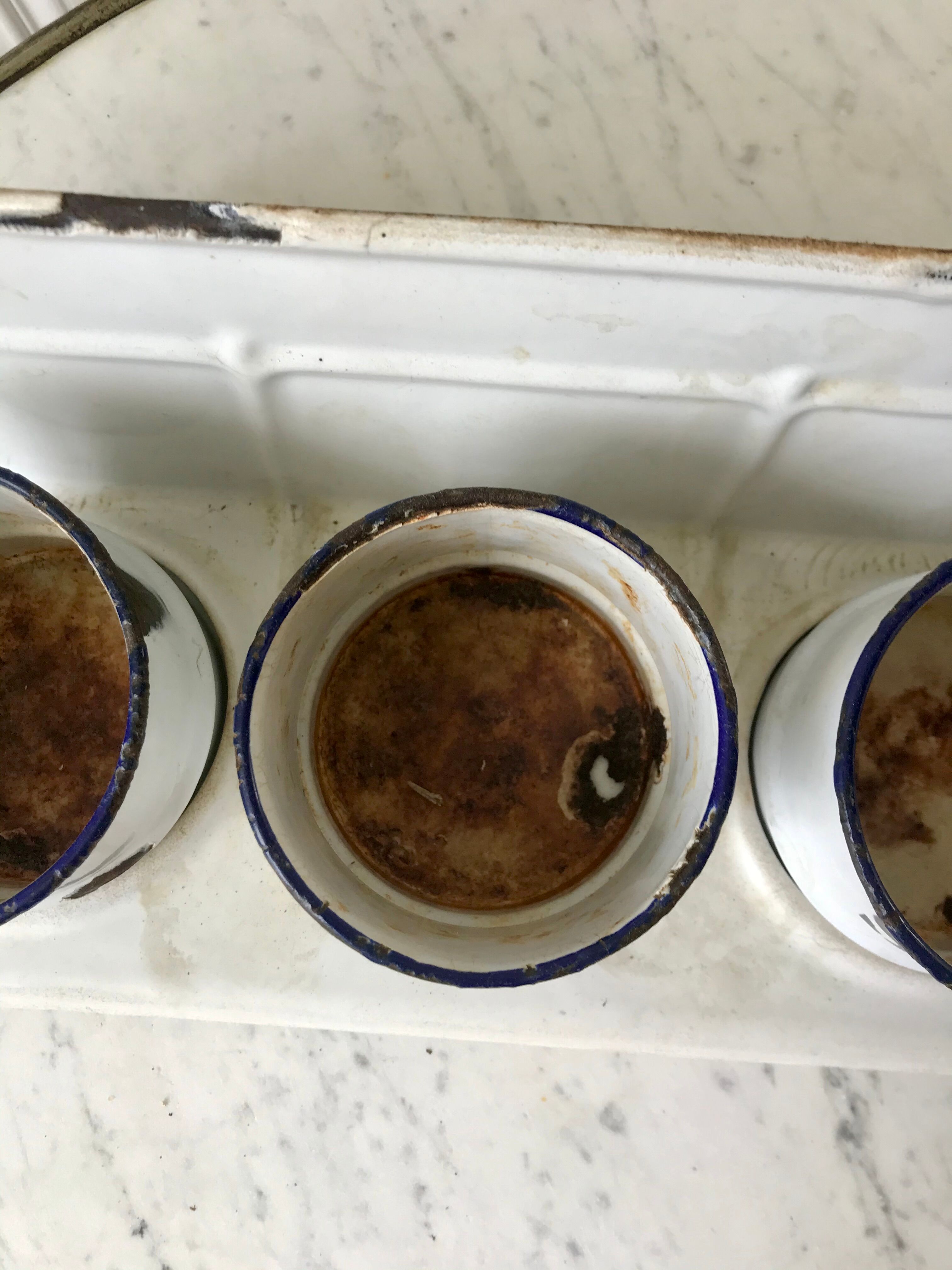 set of enamelled pots to fix (soda, soap, salt) early twentieth century