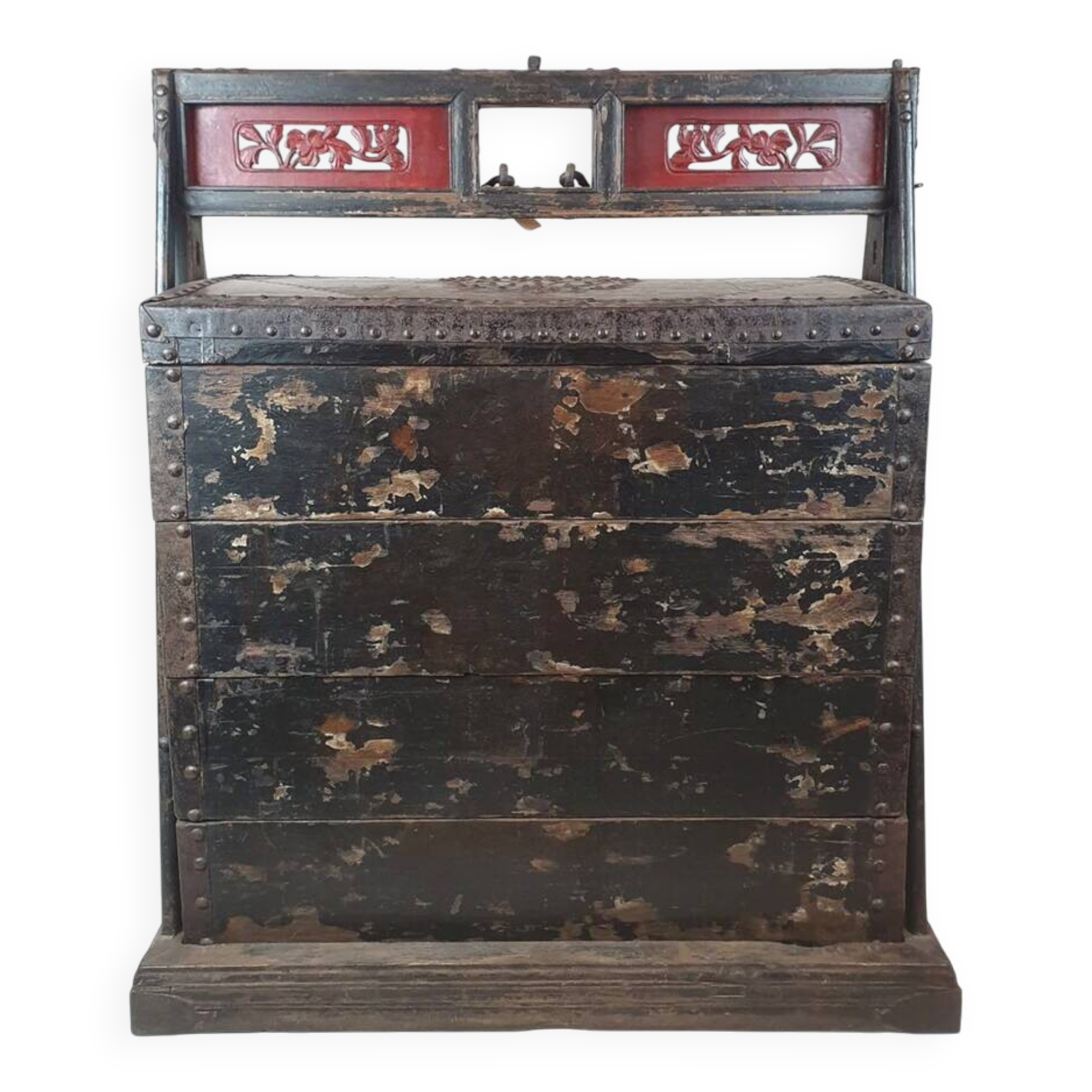 Large lacquered wooden wedding chest - China - 19th century