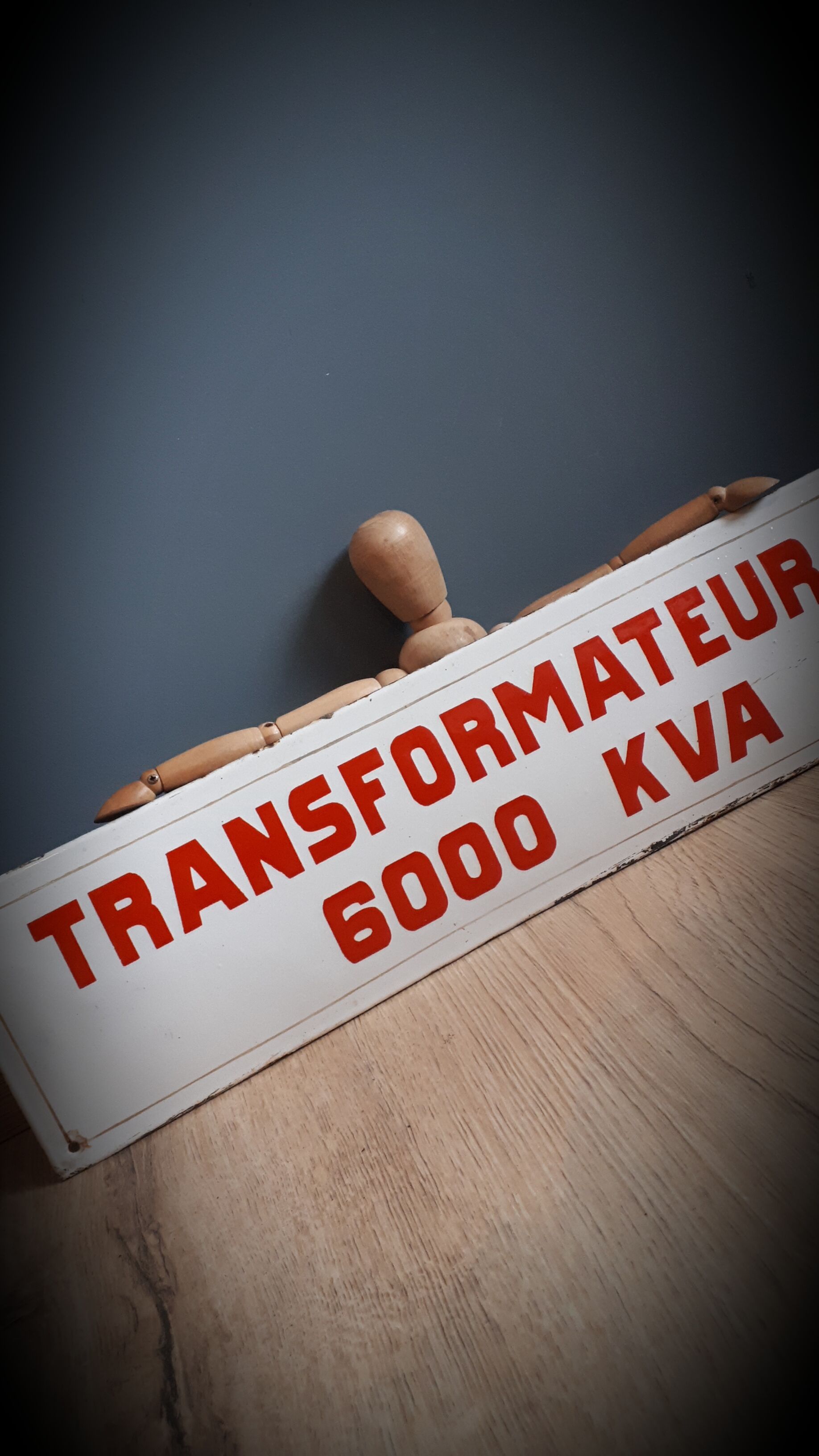 Enamelled plate transformer