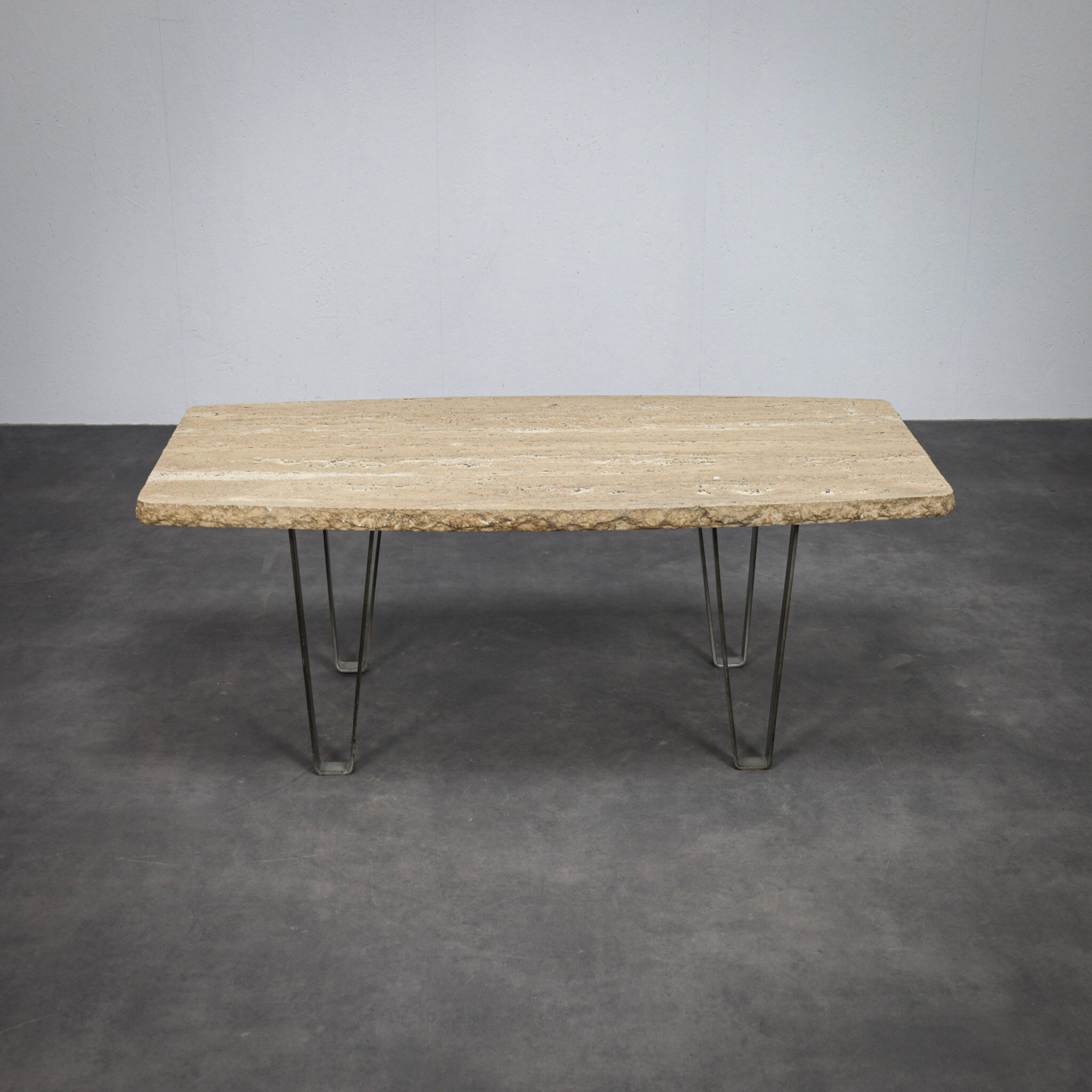 Table basse en travertin, Italie (années 1970)