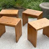 Ensemble table basse et 4 tabourets les arcs 1800 sélectionnés par  Charlotte Perriand