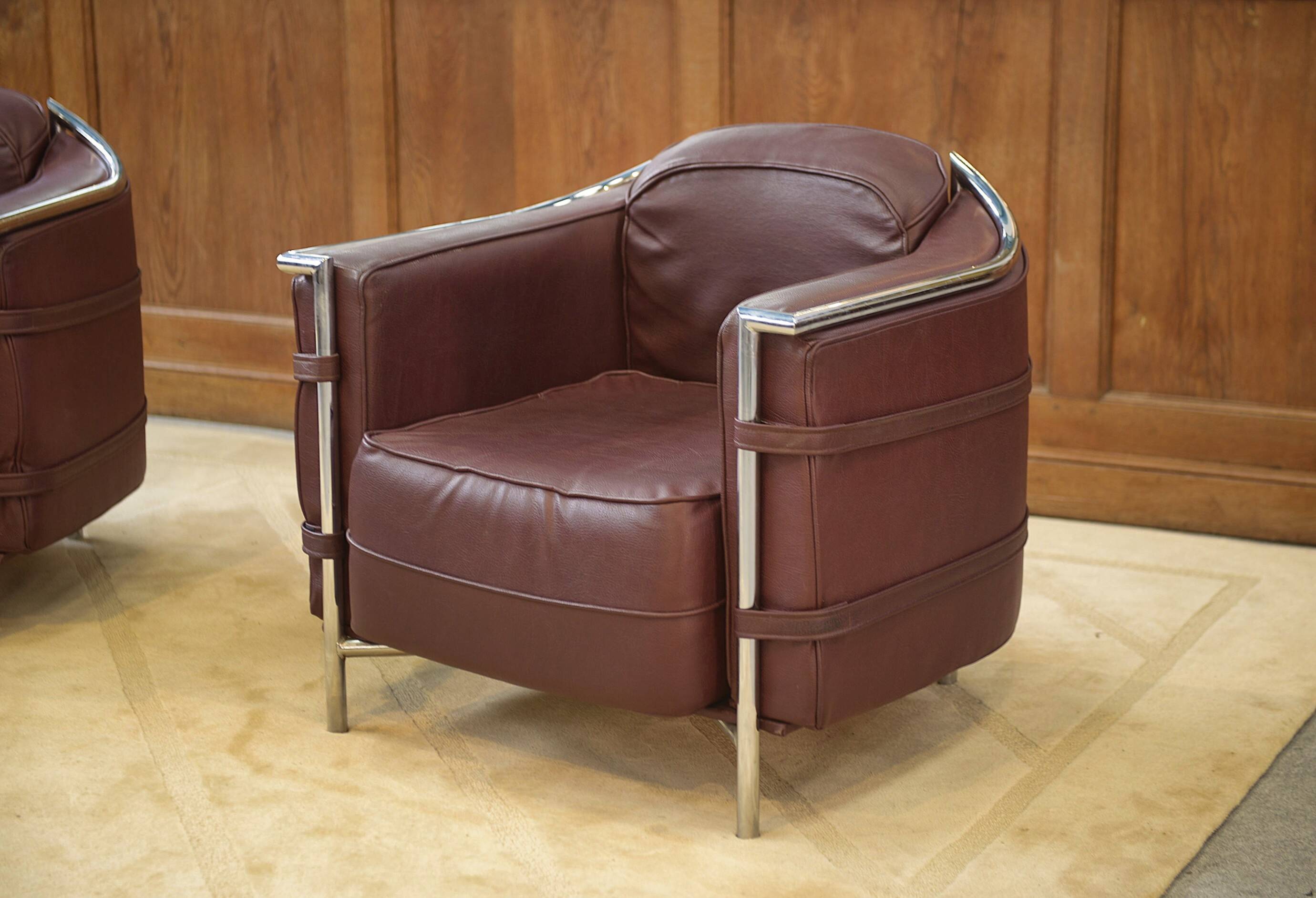 Paire de fauteuils dans le goût de Le Corbusier 1970’s