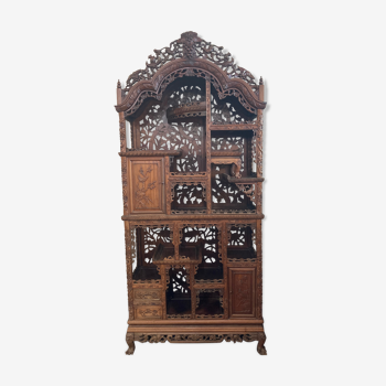 Sculpted cabinet of Chinese collector