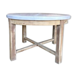 ROUND TABLE