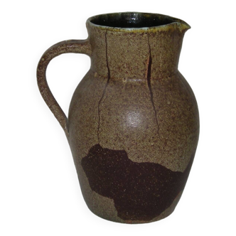 Accolay YB pitcher from the 60s