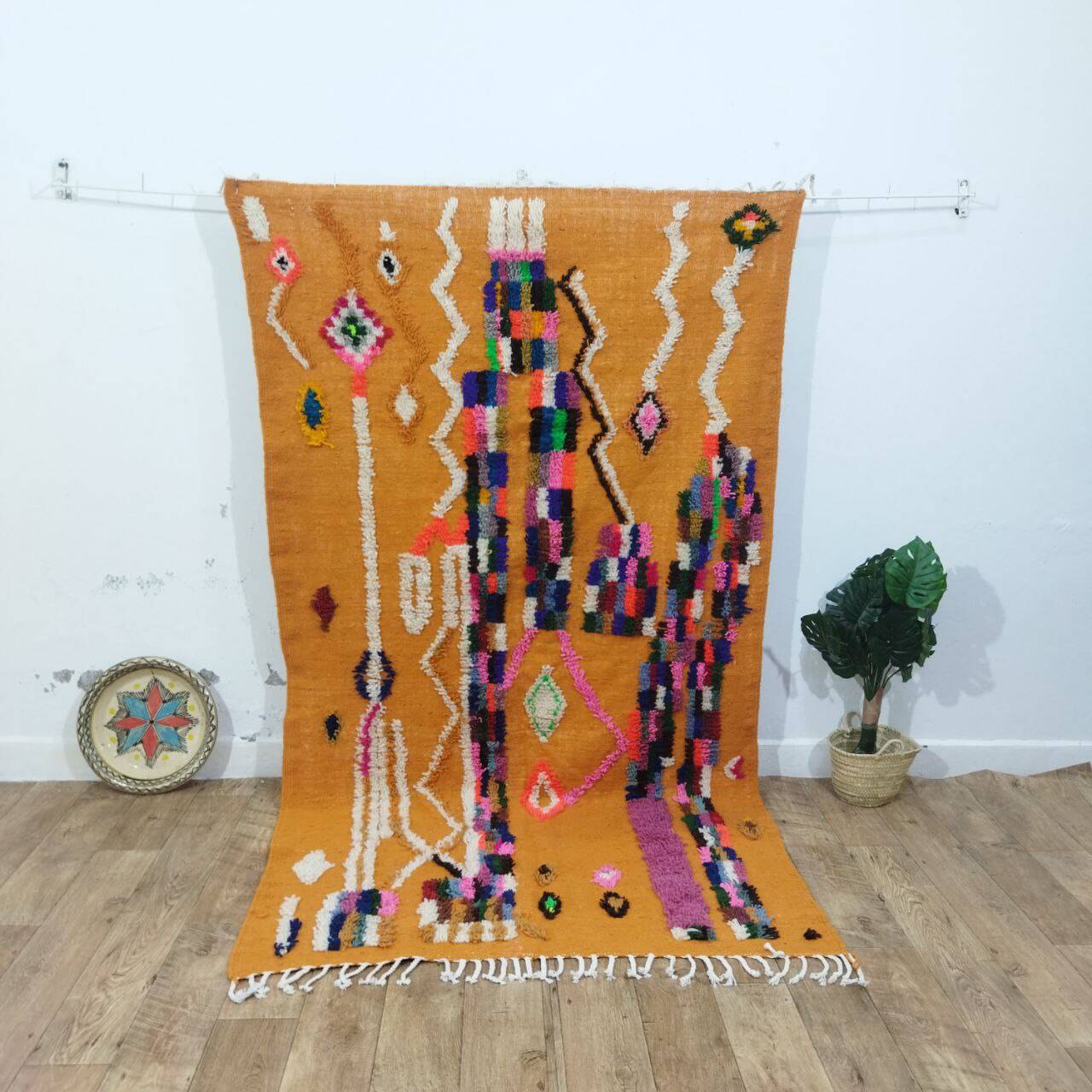 Azilal Berber rug in handmade wool 255 X 140 CM