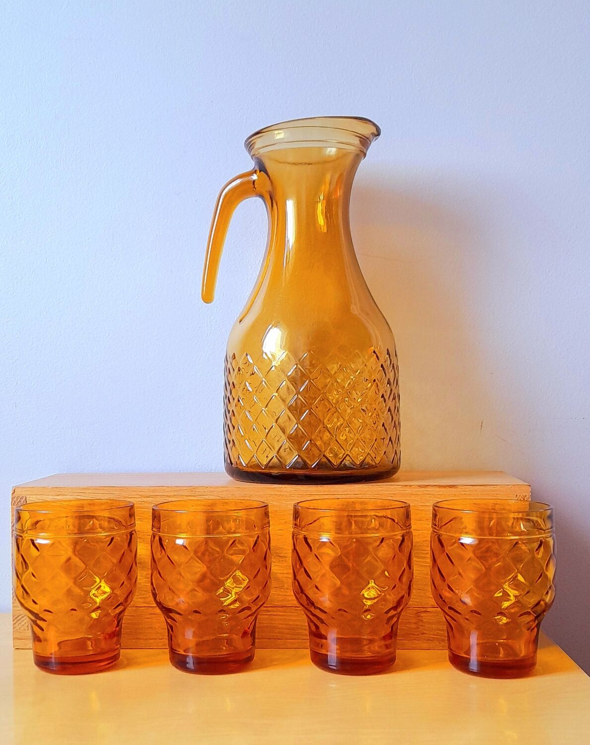 Service verres et carafe ambrée 70s