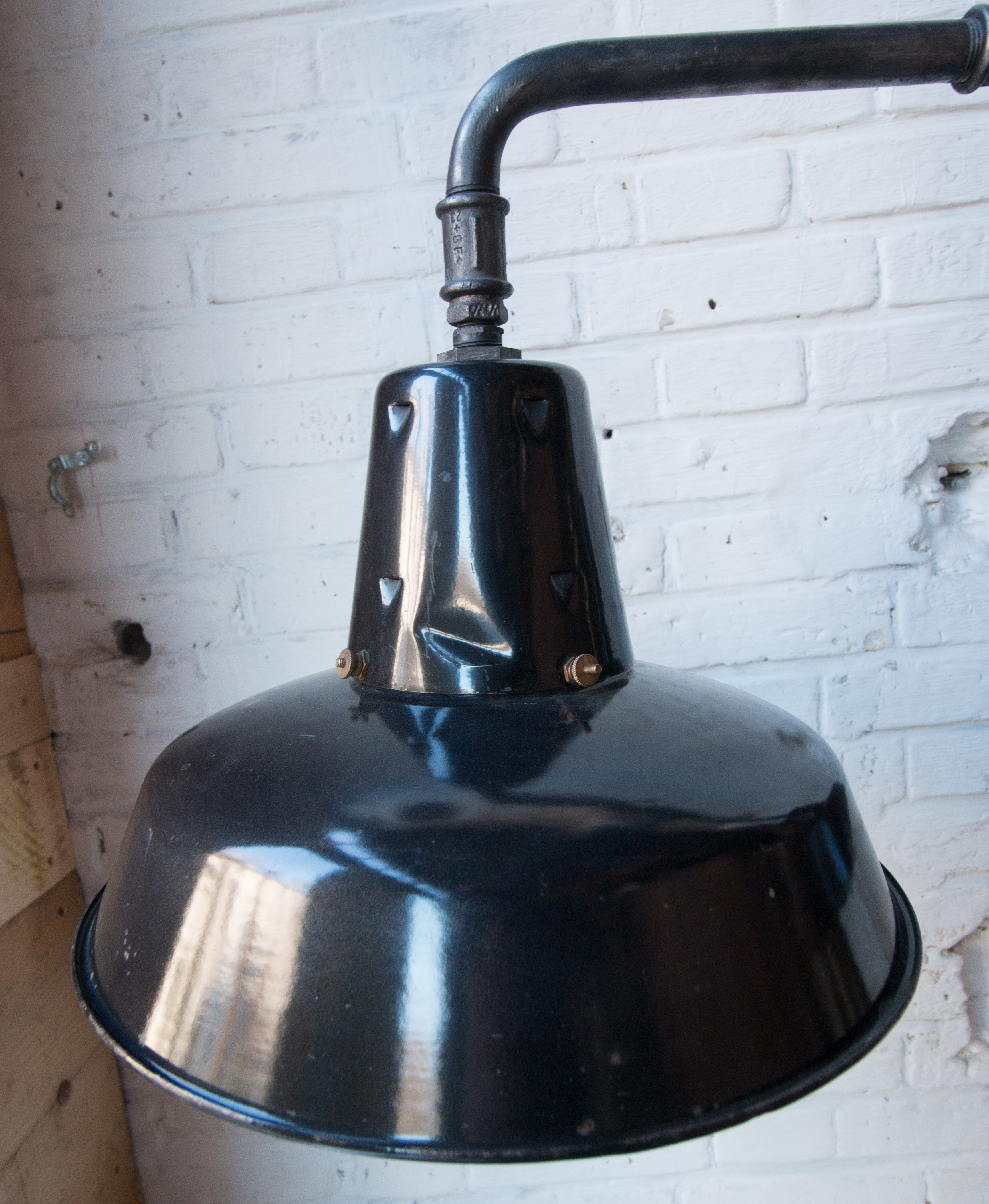 Double suspension REFLECTO-LUX of MAZDA