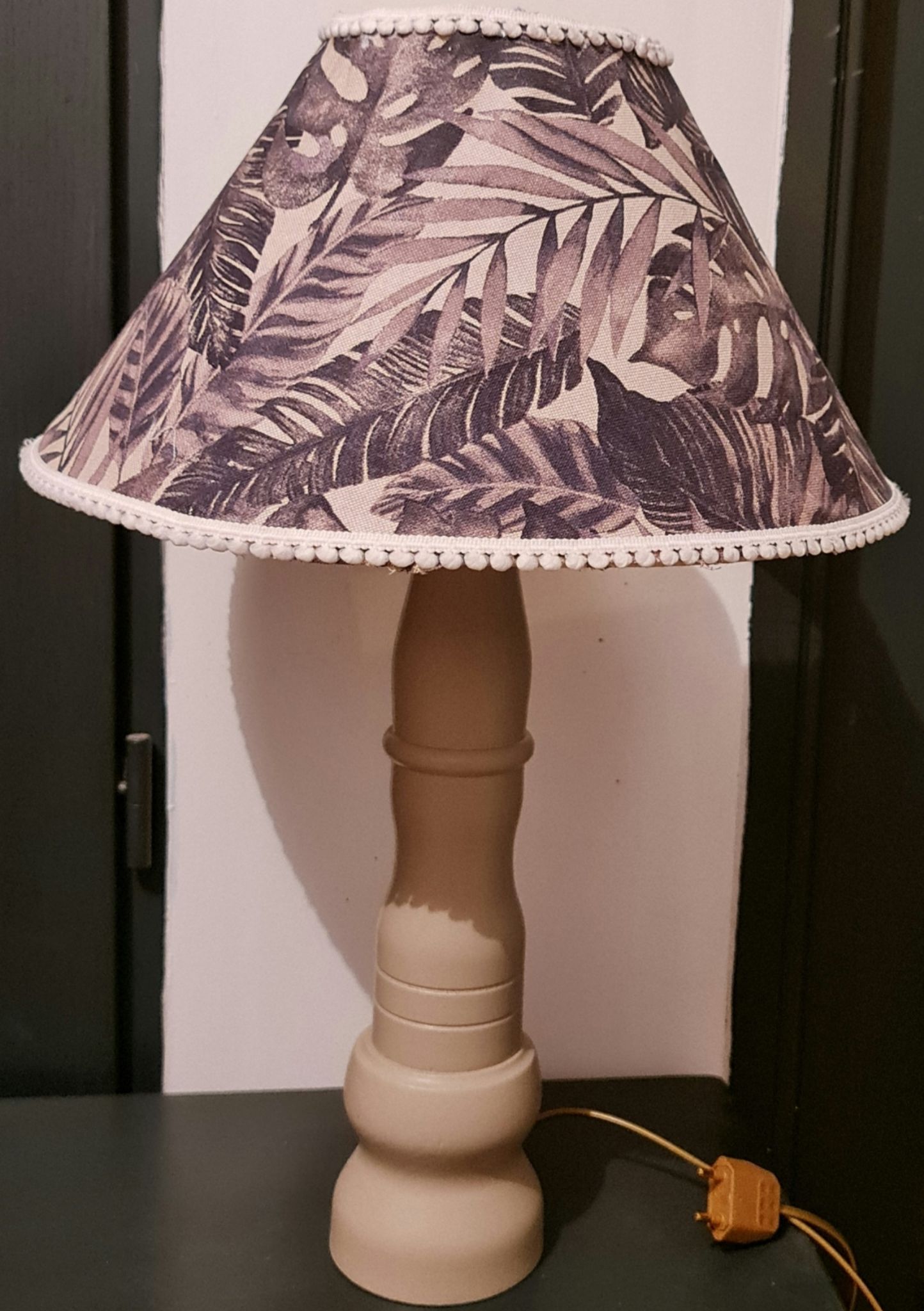 Lamp foot wood cabinetmaker color pepper abbat day jungle fabrics beige and black