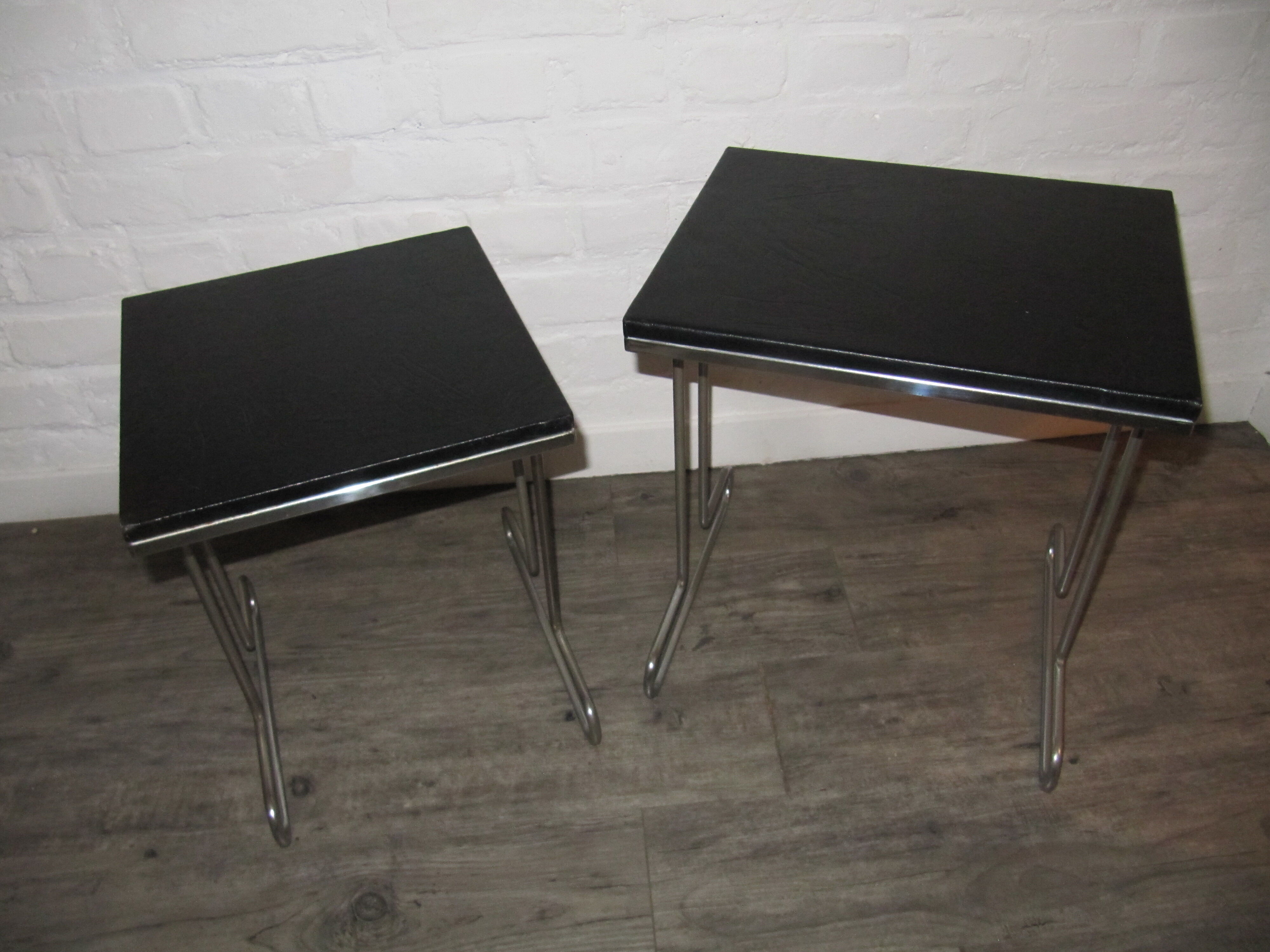 2 tables vintage 1960