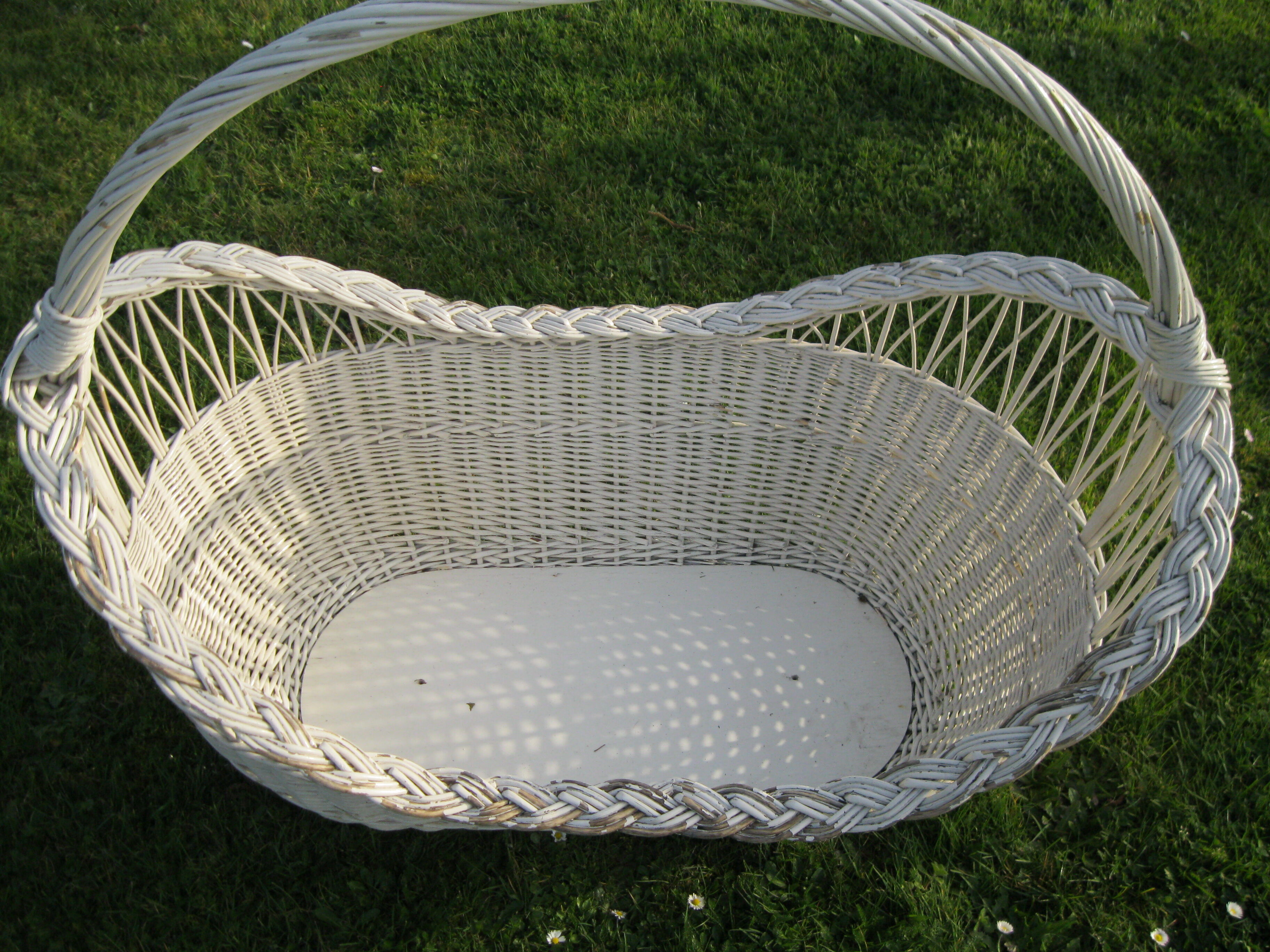 Panier berceau blanc en osier