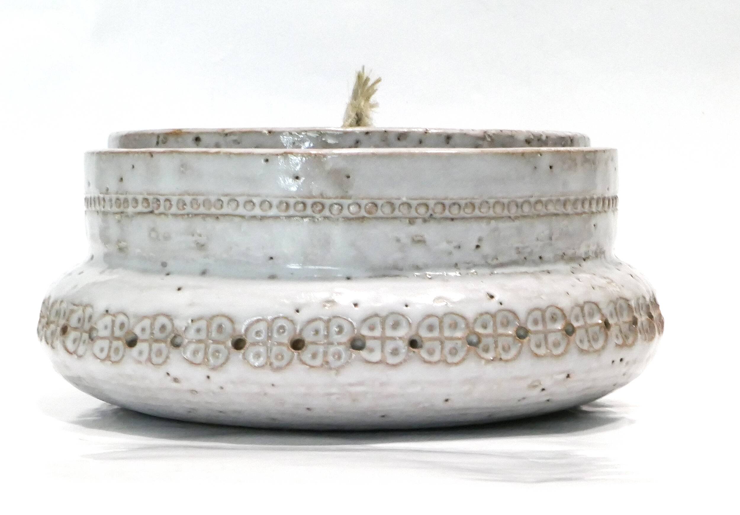 Rare ceramic box or candy dish by Aldo Londi for Bitossi 1960.