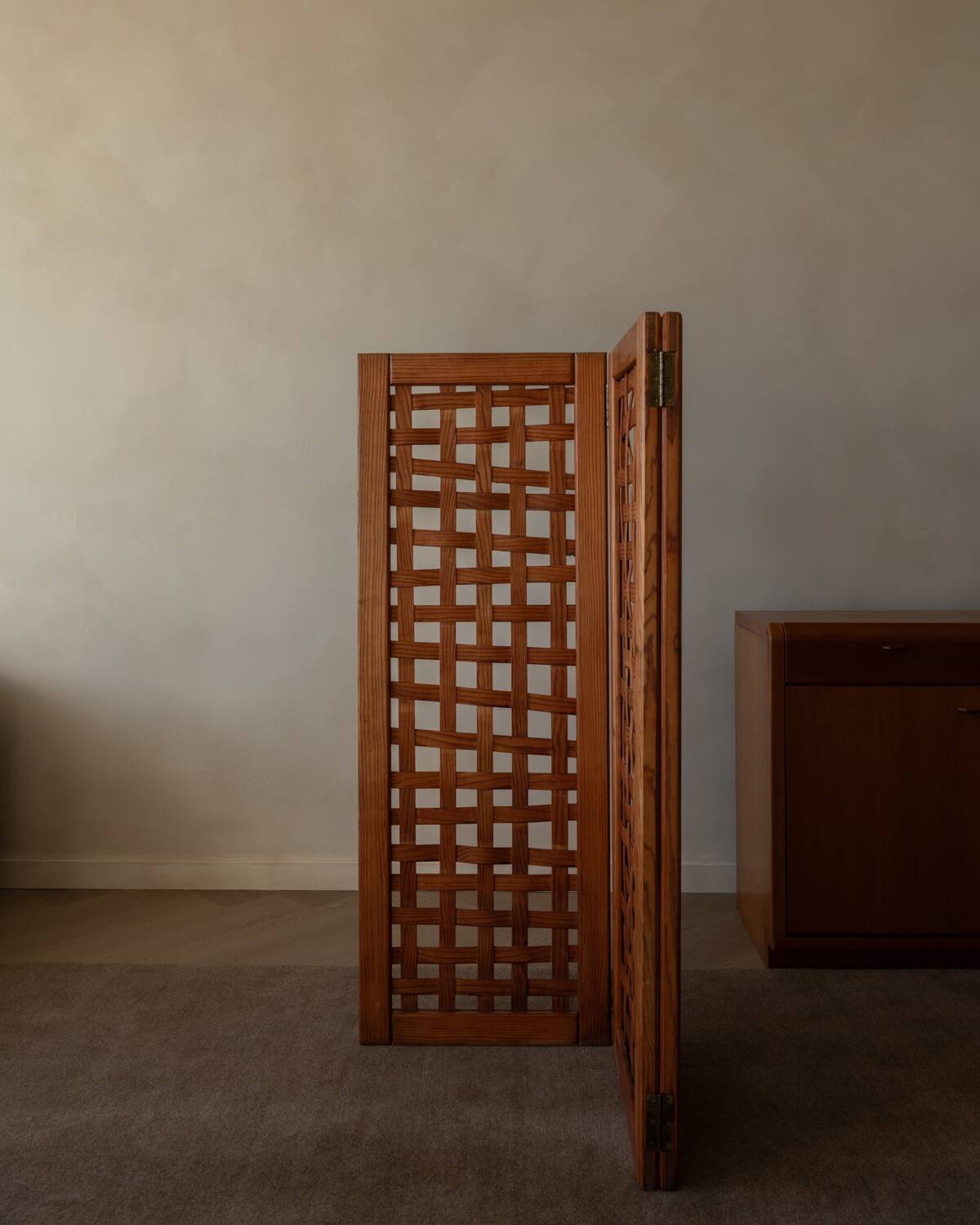 Vintage wooden room divider 3-part room screen in pine