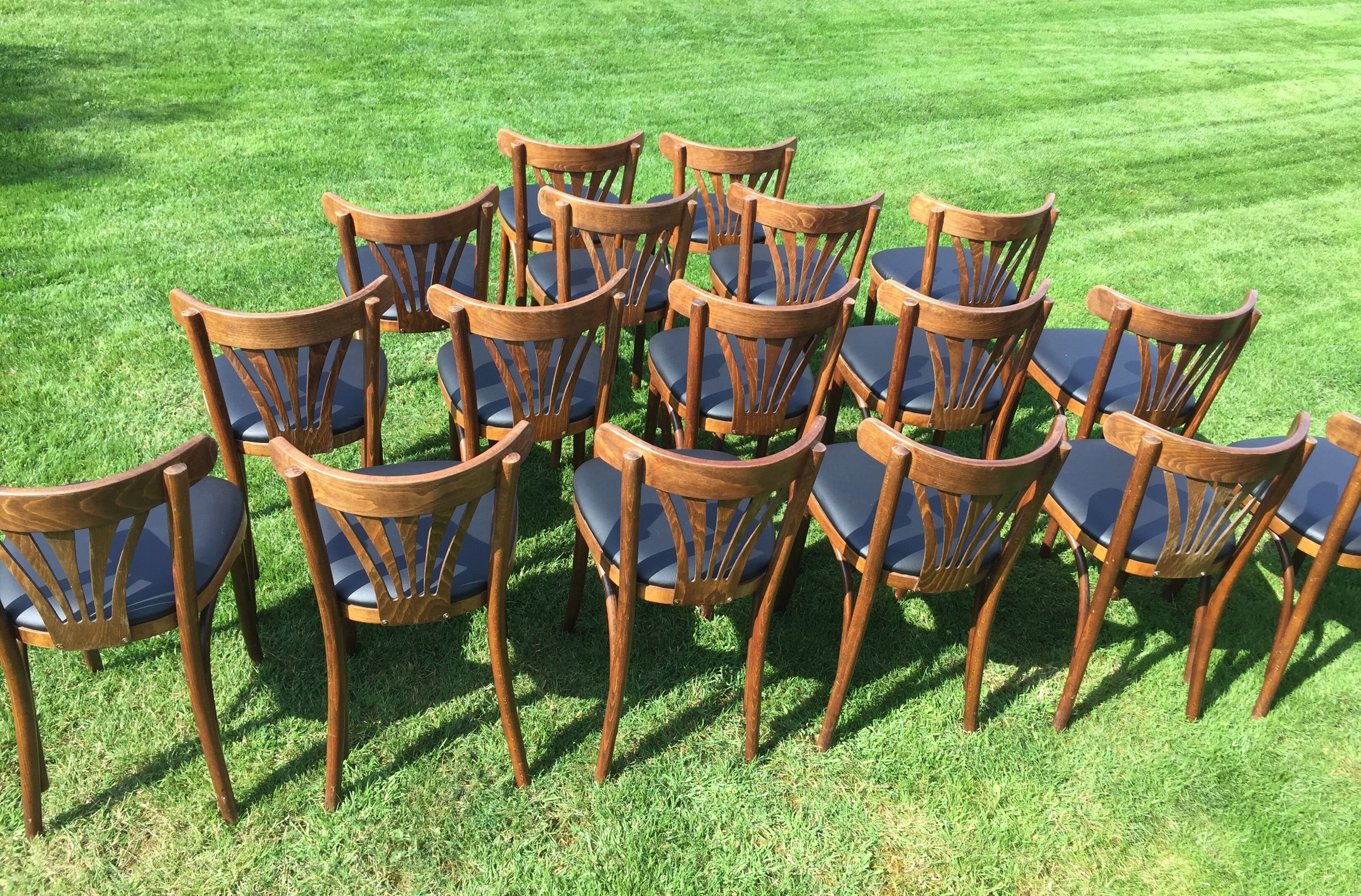Lot of 16 chairs bistro