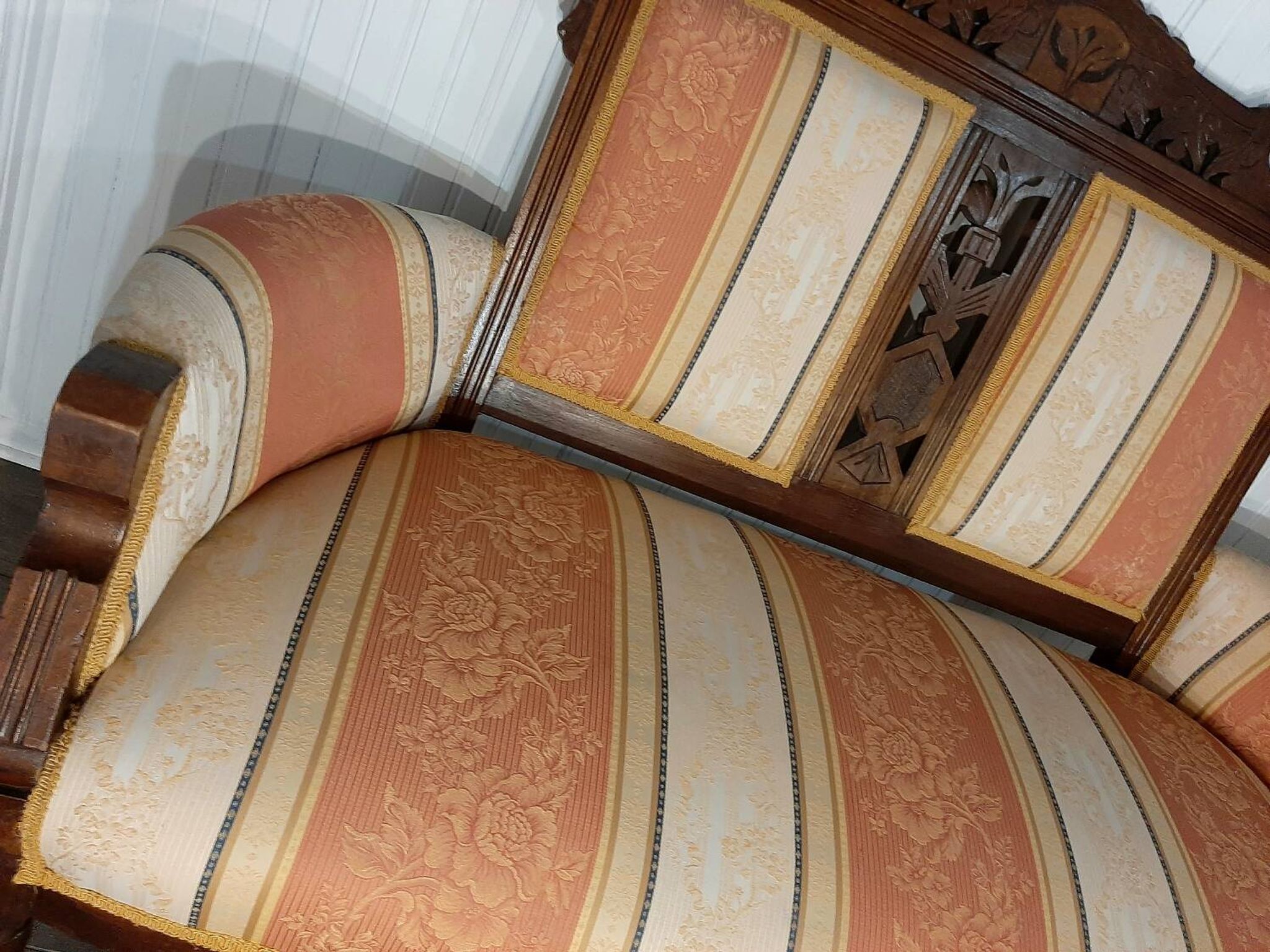 Eastlake Sofa, Bench Late 19th Century, old vintage furniture
