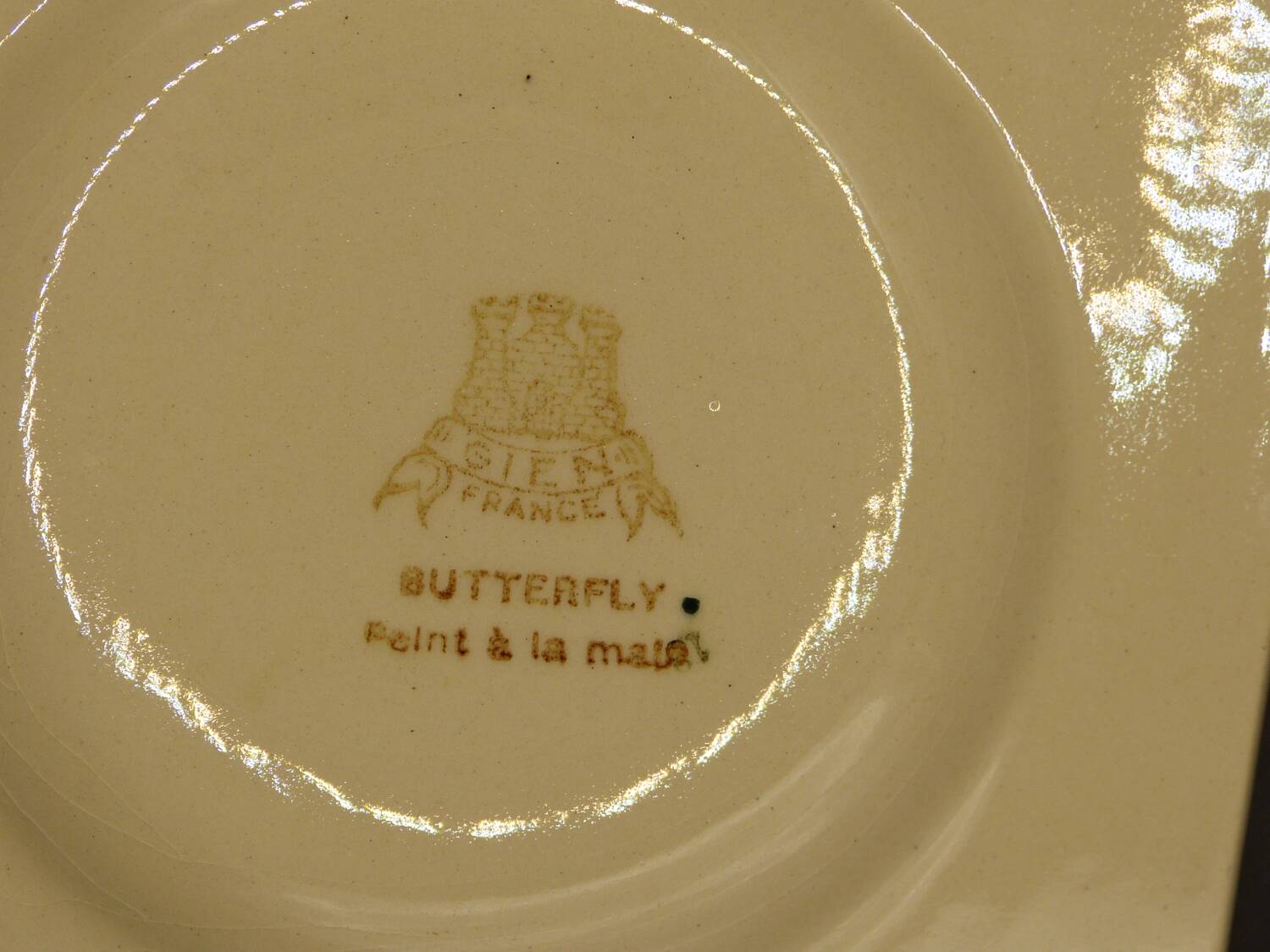 Cake service in Gien earthenware, Butterfly pattern, 1960s.