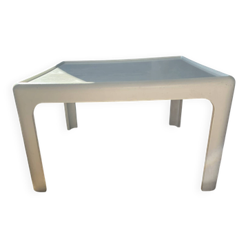 Table basse space age en polyuréthane blanc, probablement Horn Collect