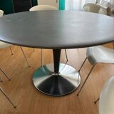 Designer round table Stefano Giovannoni
