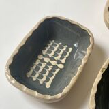 Set of 3 ramekins / serving dishes in handmade ceramic.