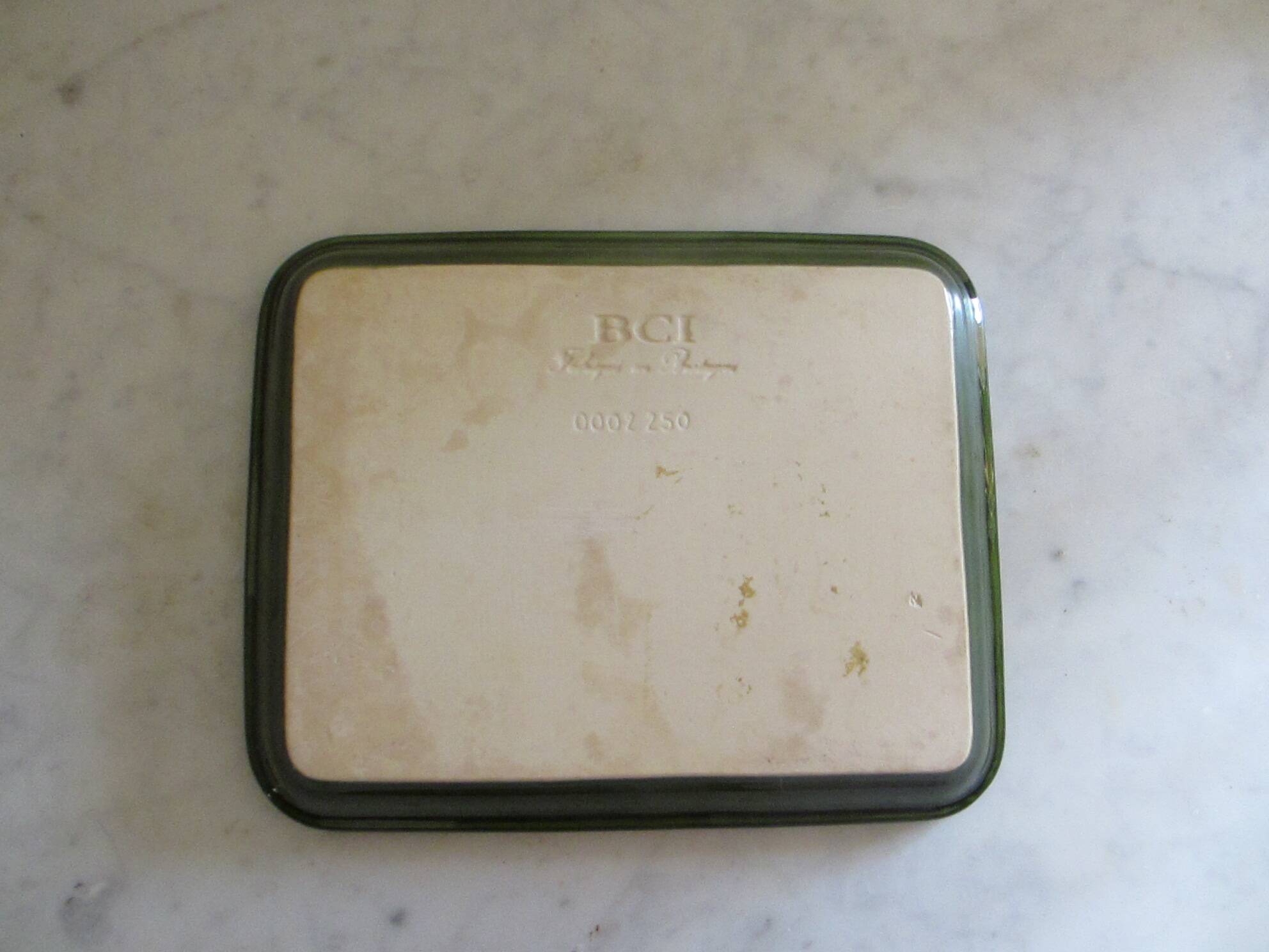 Ceramic serving dish