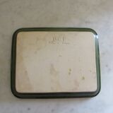 Ceramic serving dish