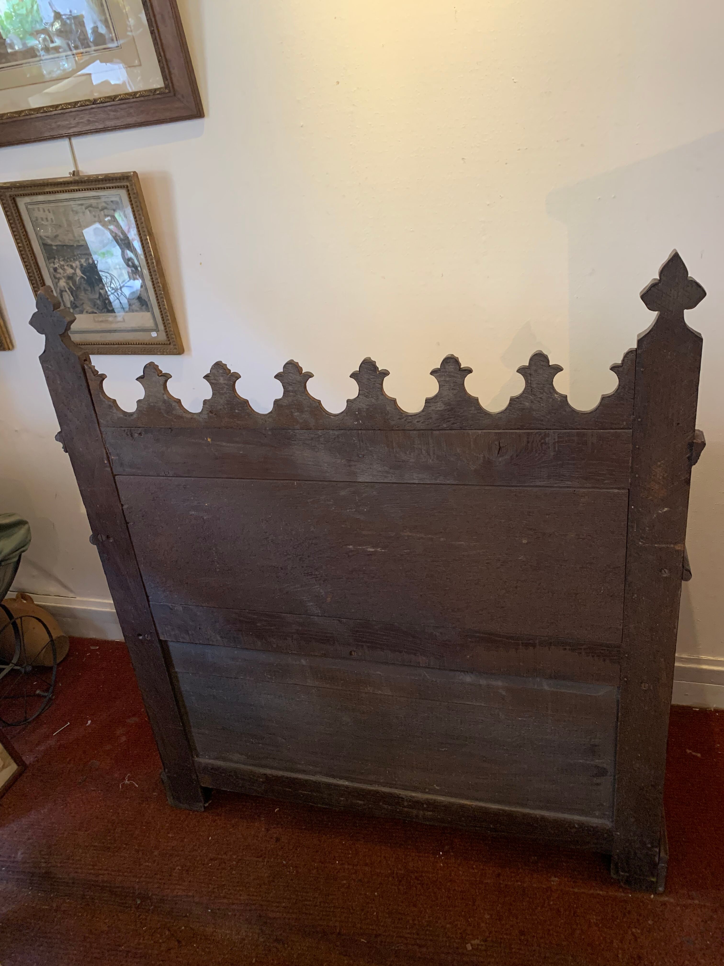 Neo-Gothic chest bench