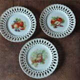 Set of 3 earthenware style plates