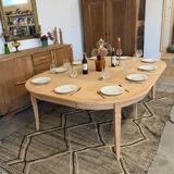 Extendable table with several options.