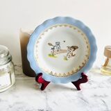 Children's plate in Limoges porcelain with cat motifs.