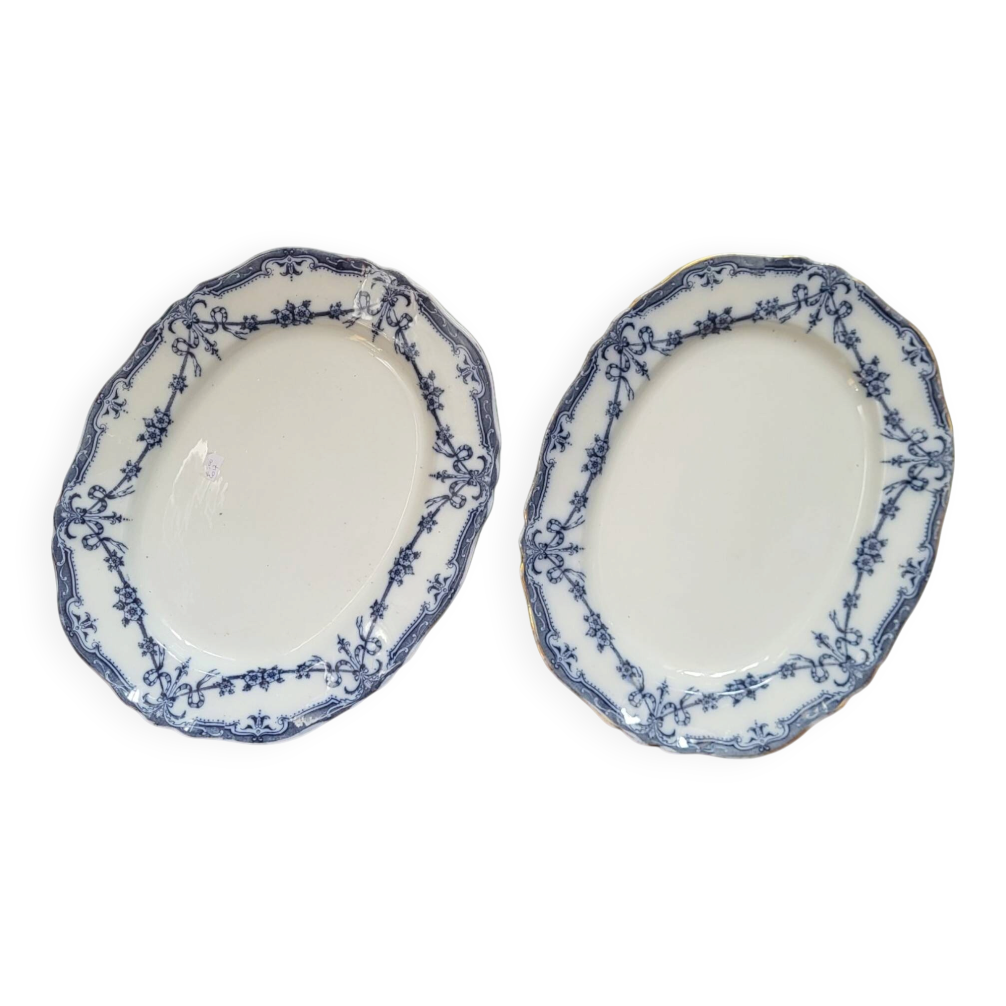 2 plats "Alexis" en porcelaine Adderleys