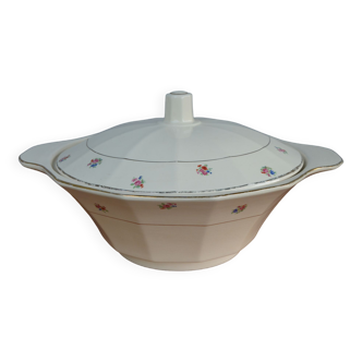 Sarregemines soup tureen, floral motif
