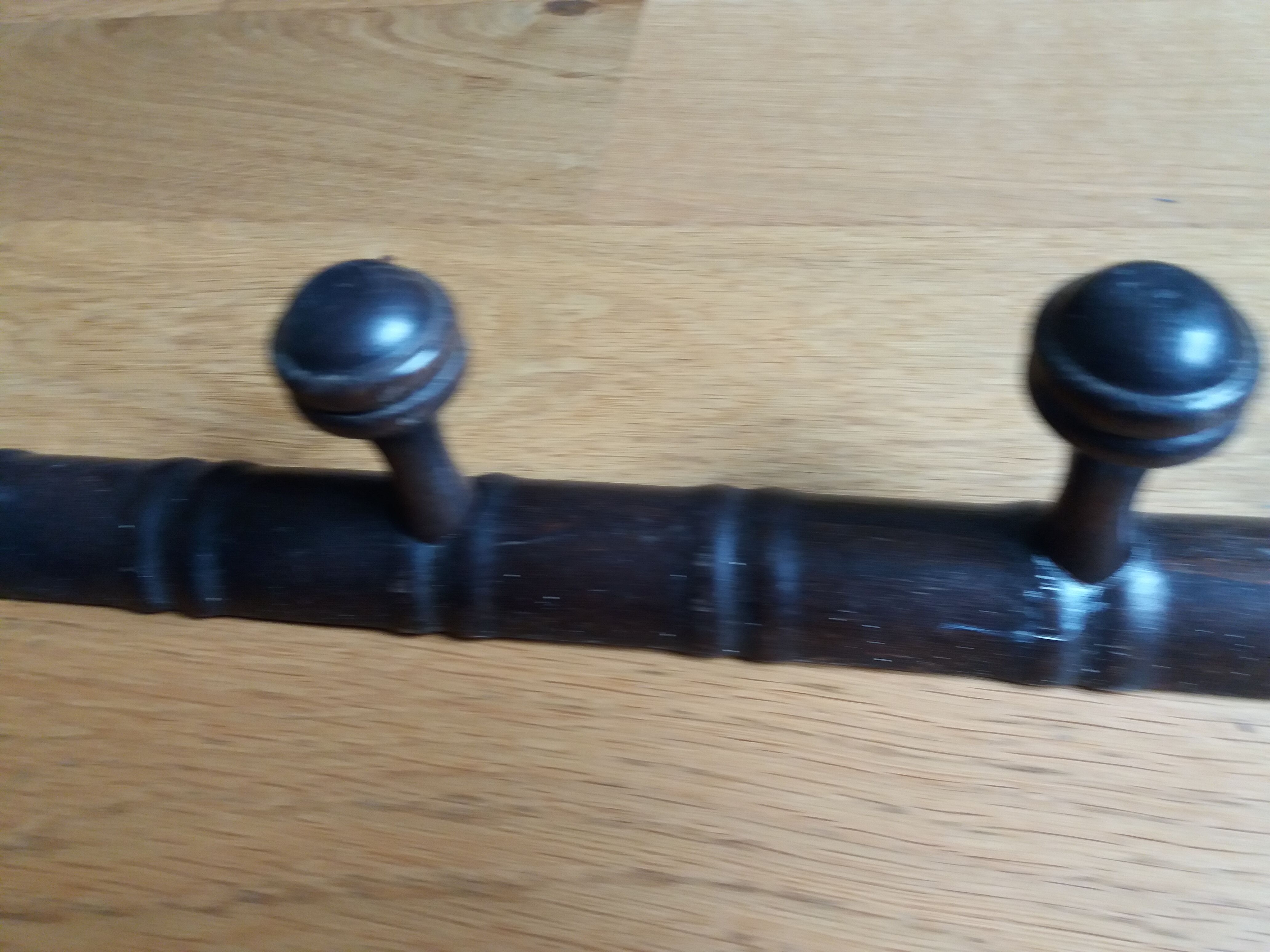 Wall-mounted coat rack 4 hooks